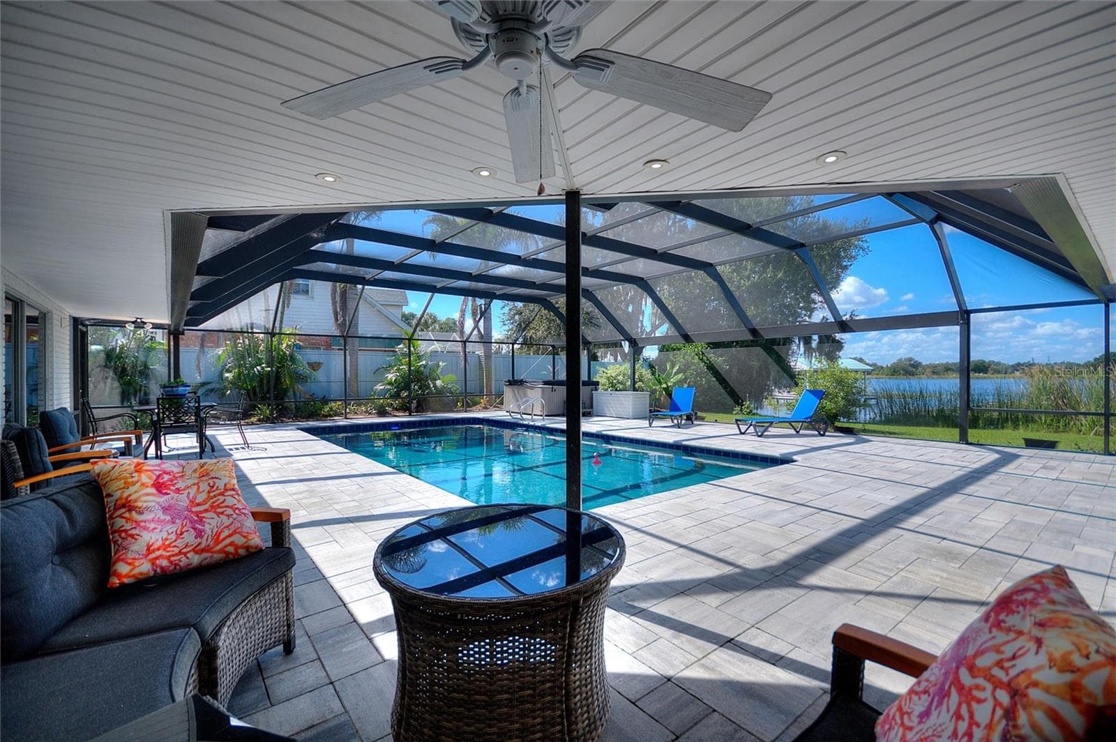 Single Family Residence at 251 LAKE LINK, WINTER HAVEN, photo 17 of 51