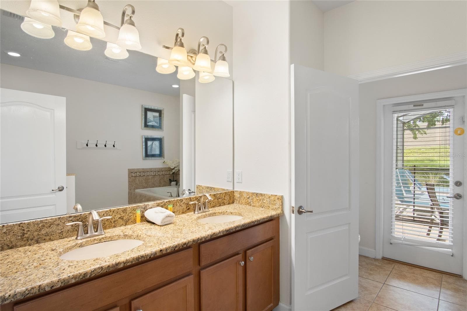 Single Family Residence at 1464 MOON VALLEY DR, DAVENPORT, photo 16 of 66