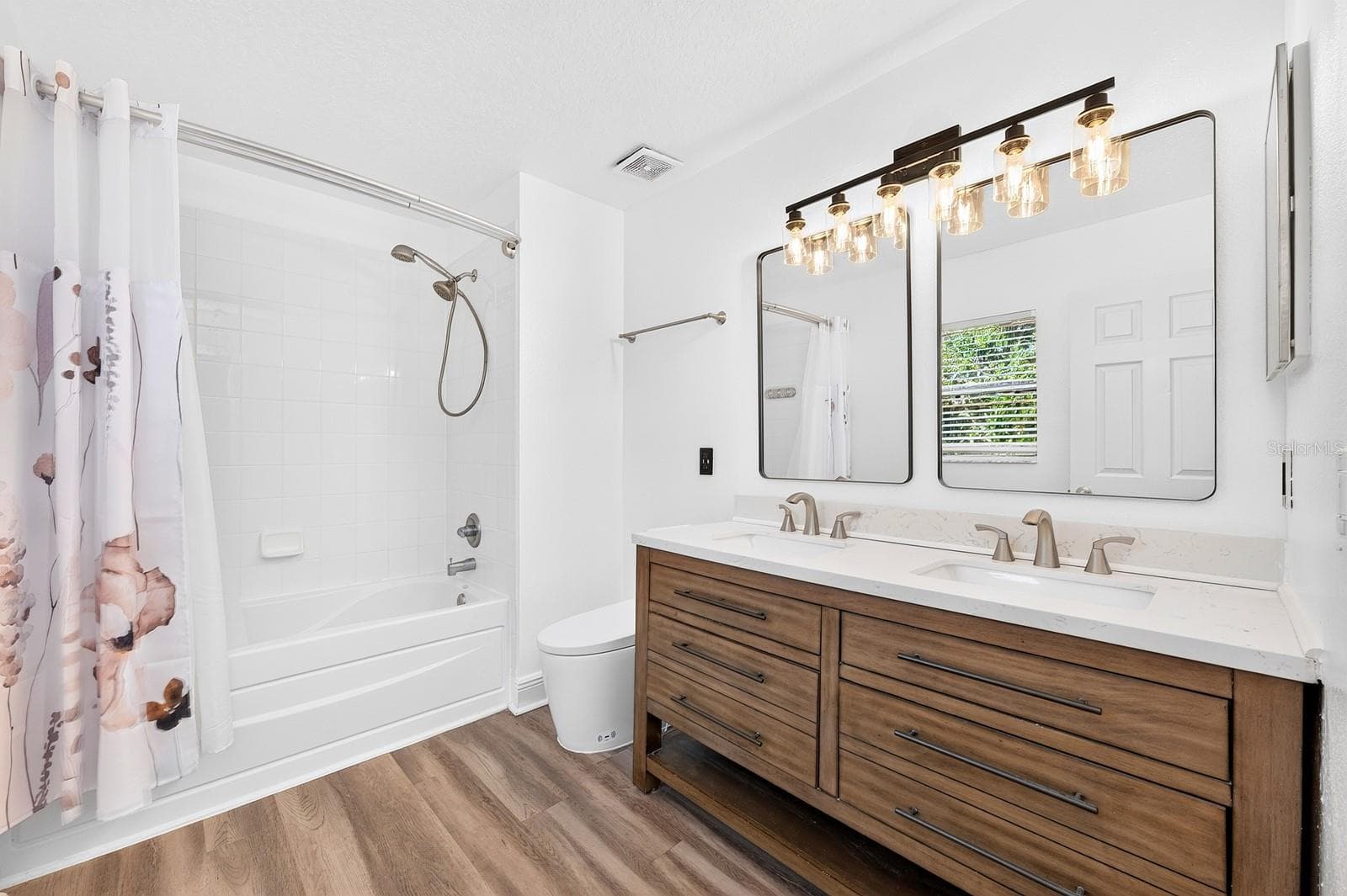 NEW PREMIUM TOILETS (2025) in the upstairs bathrooms add a thoughtful modern touch—including a BIDET in the Primary en suite. - 13028 AUBURN COVE LN, ORLANDO
