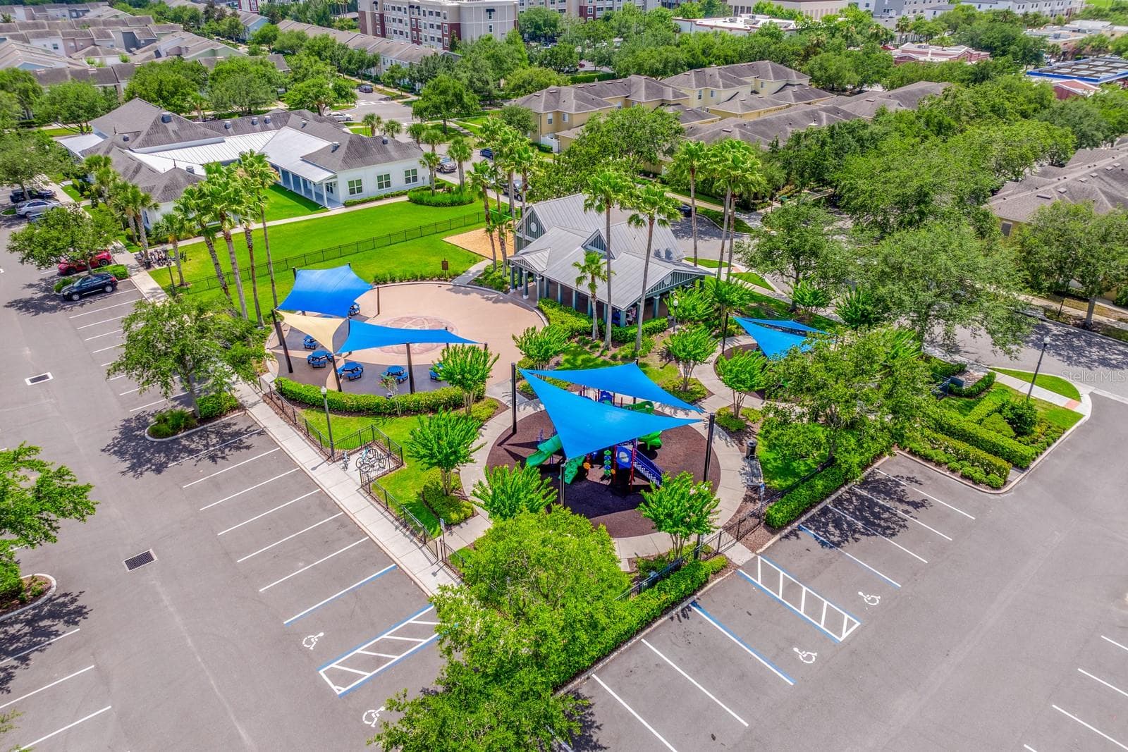 Aerial view of the playground and Community Center - 13028 AUBURN COVE LN, ORLANDO