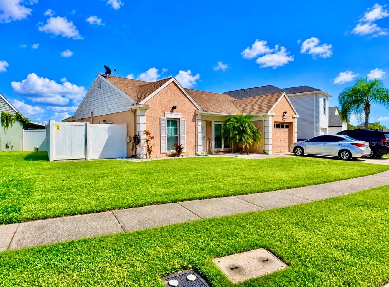 Single Family Residence at 10957 BRIGHTSIDE DR, TAMPA, photo 2 of 30