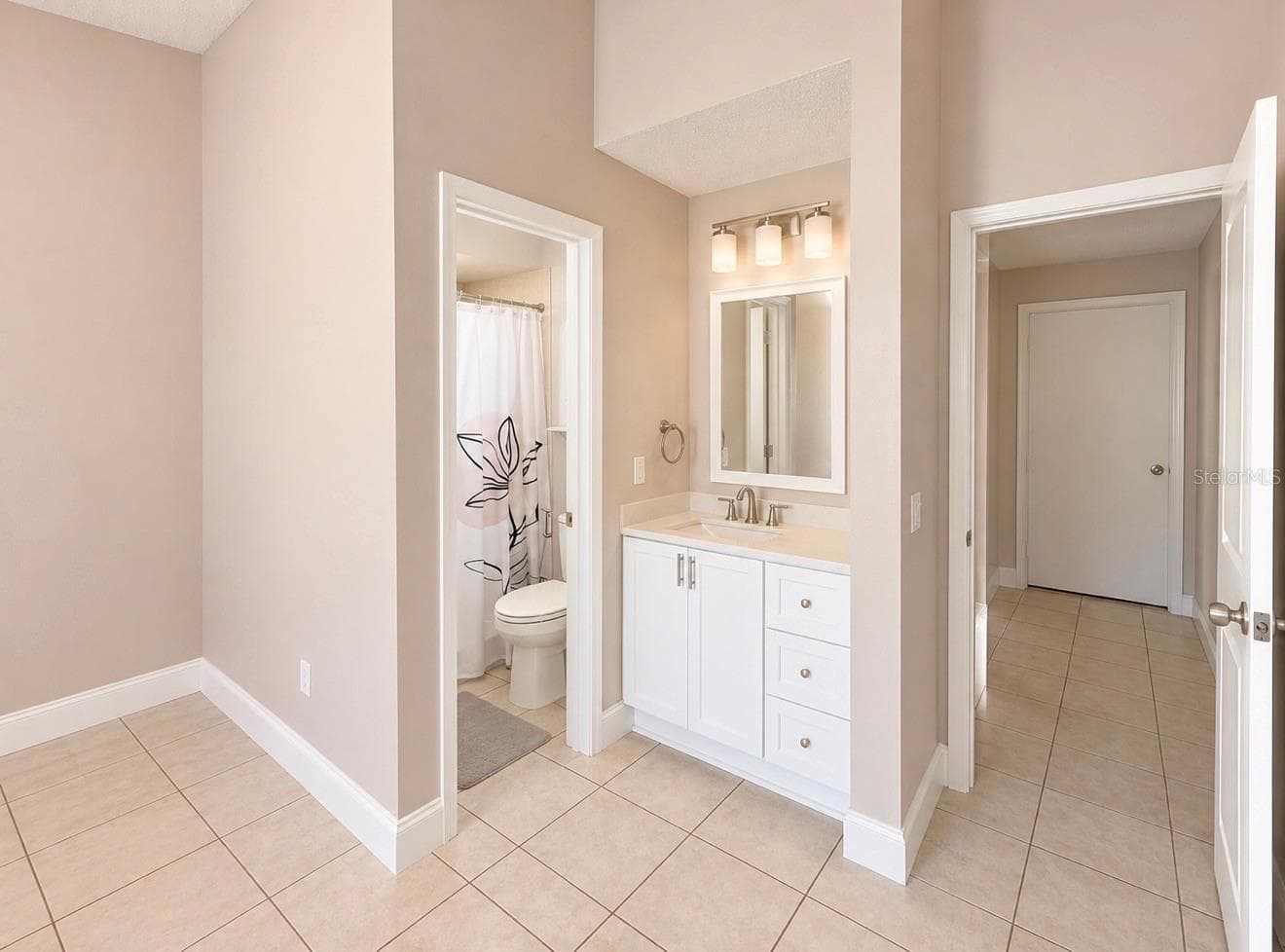 Single Family Residence at 10957 BRIGHTSIDE DR, TAMPA, photo 14 of 30