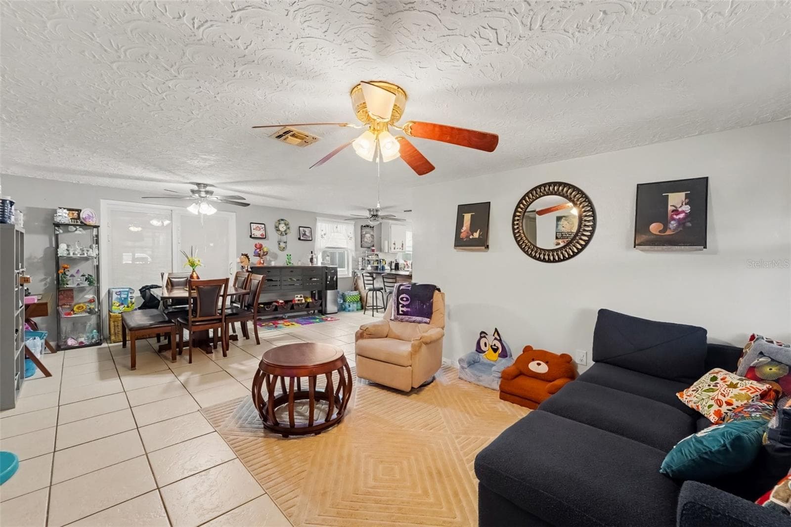 Single Family Residence at 2049 MAUREEN DR, HOLIDAY, photo 5 of 26