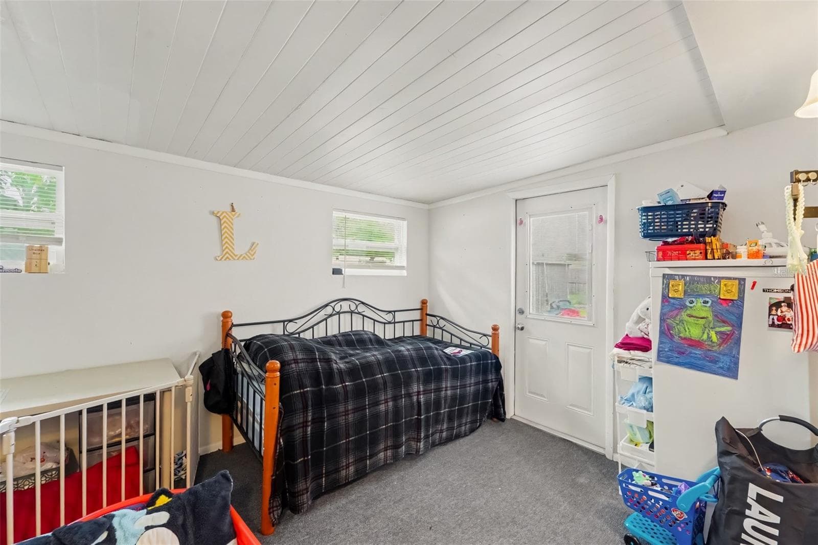 Single Family Residence at 2049 MAUREEN DR, HOLIDAY, photo 15 of 26