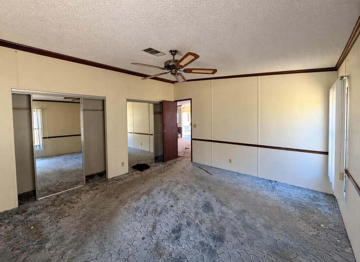 MASTER BED - 1150 E RAY ST, HERNANDO
