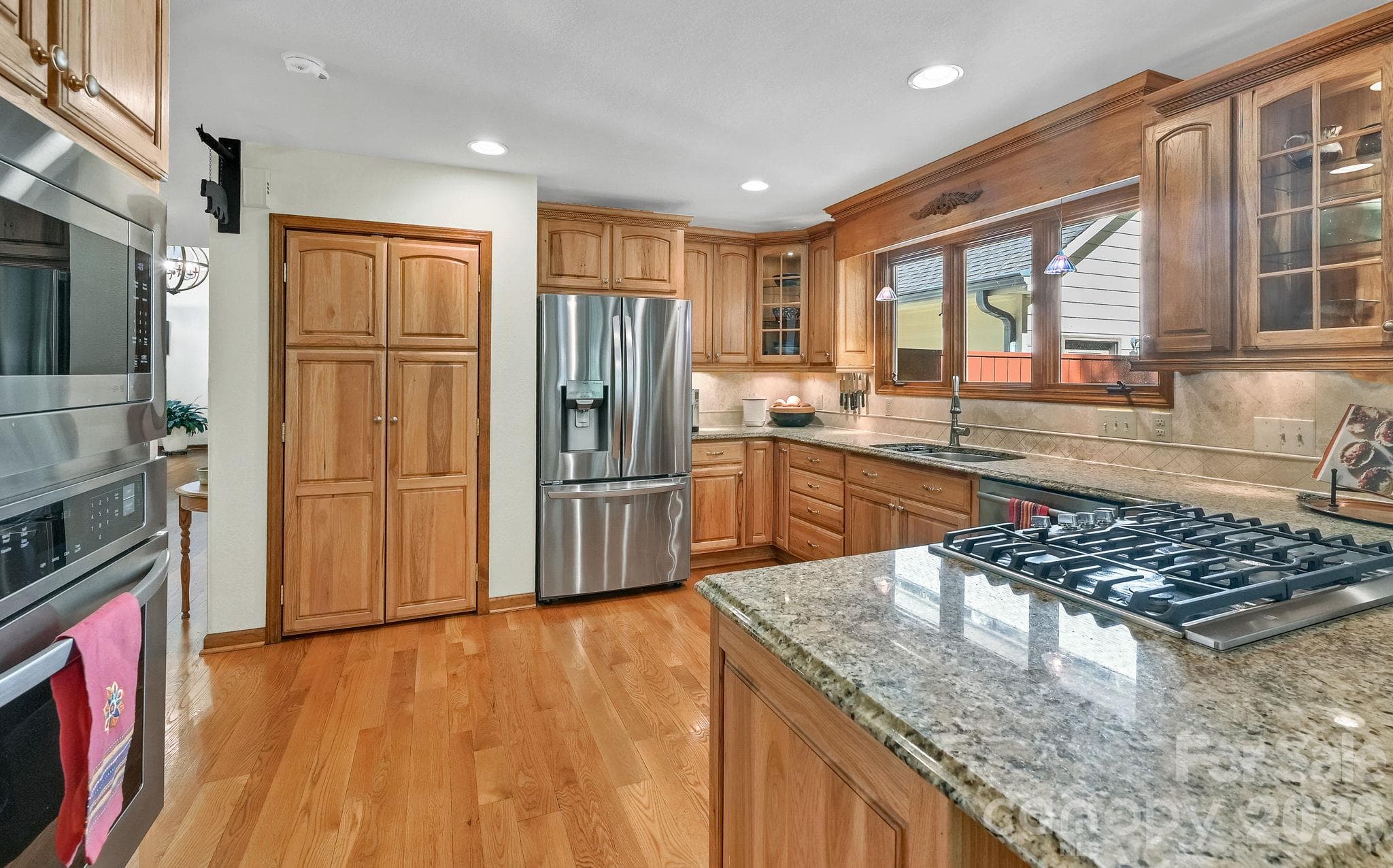Single Family Residence at 52 Oak Gate Drive, Hendersonville, photo 12 of 42