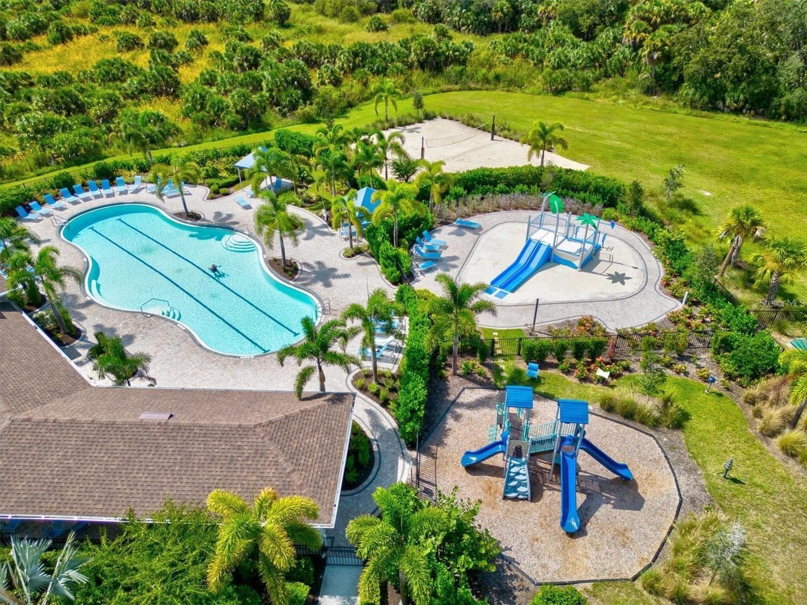 Community pool - 5731 WOODLAND SAGE DR, SARASOTA