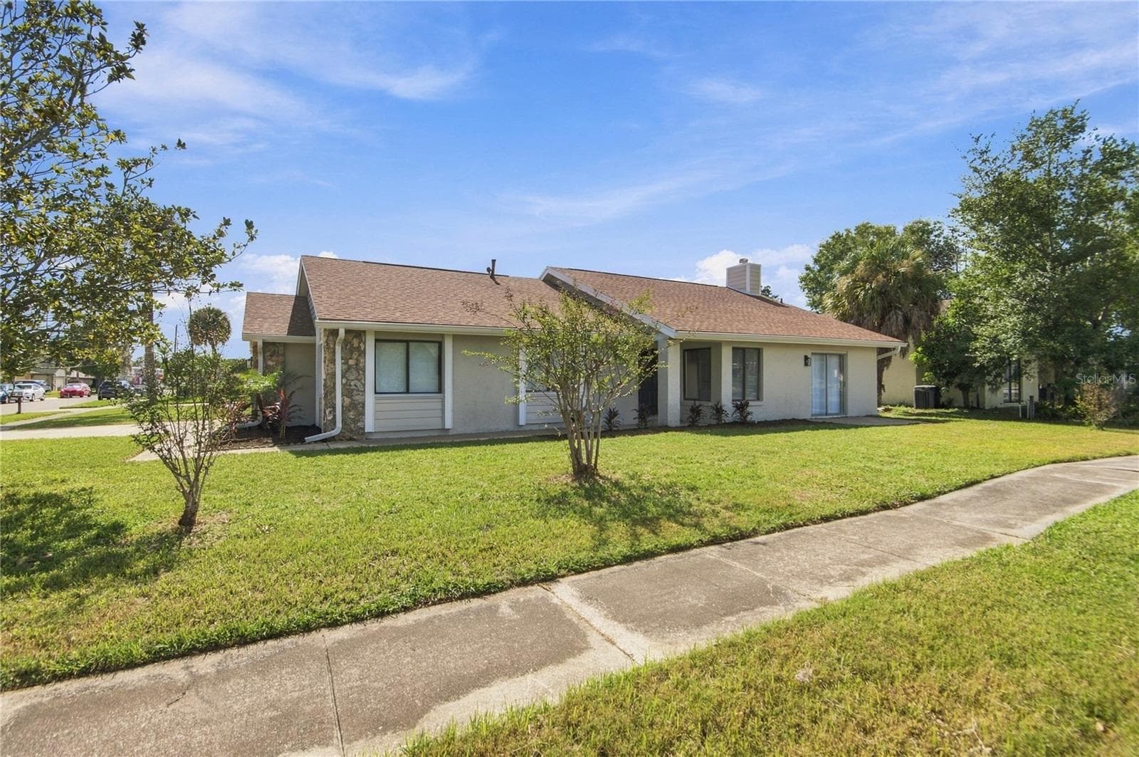 Single Family Residence at 120 HOLTZ DR, CASSELBERRY, photo 2 of 46