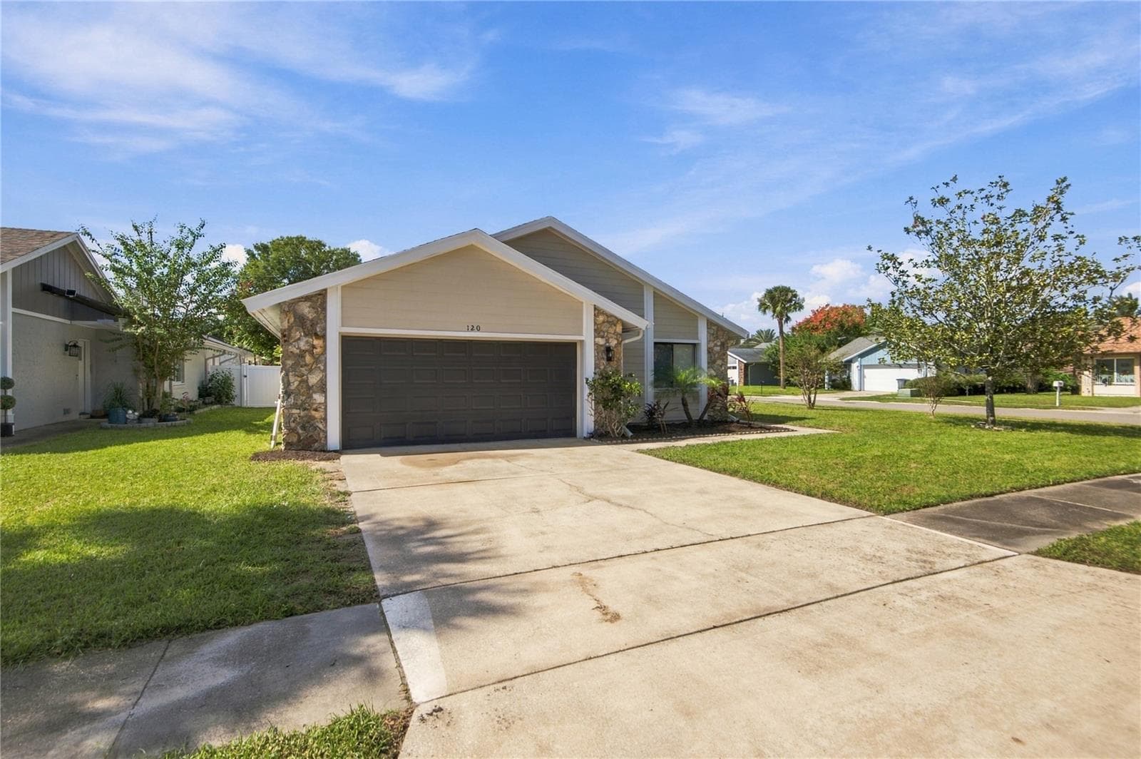 Single Family Residence at 120 HOLTZ DR, CASSELBERRY, photo 3 of 46
