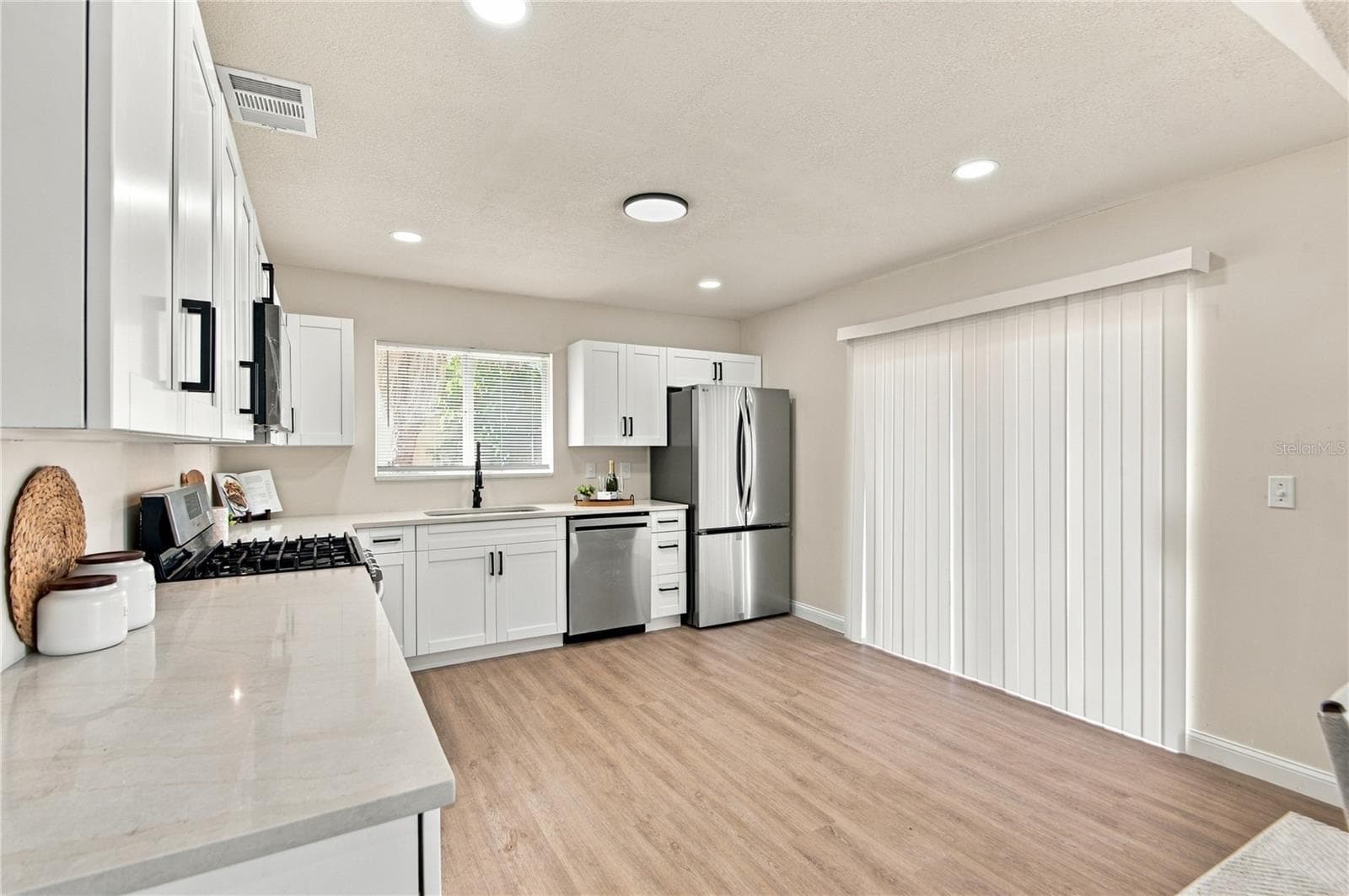 Single Family Residence at 120 HOLTZ DR, CASSELBERRY, photo 10 of 46