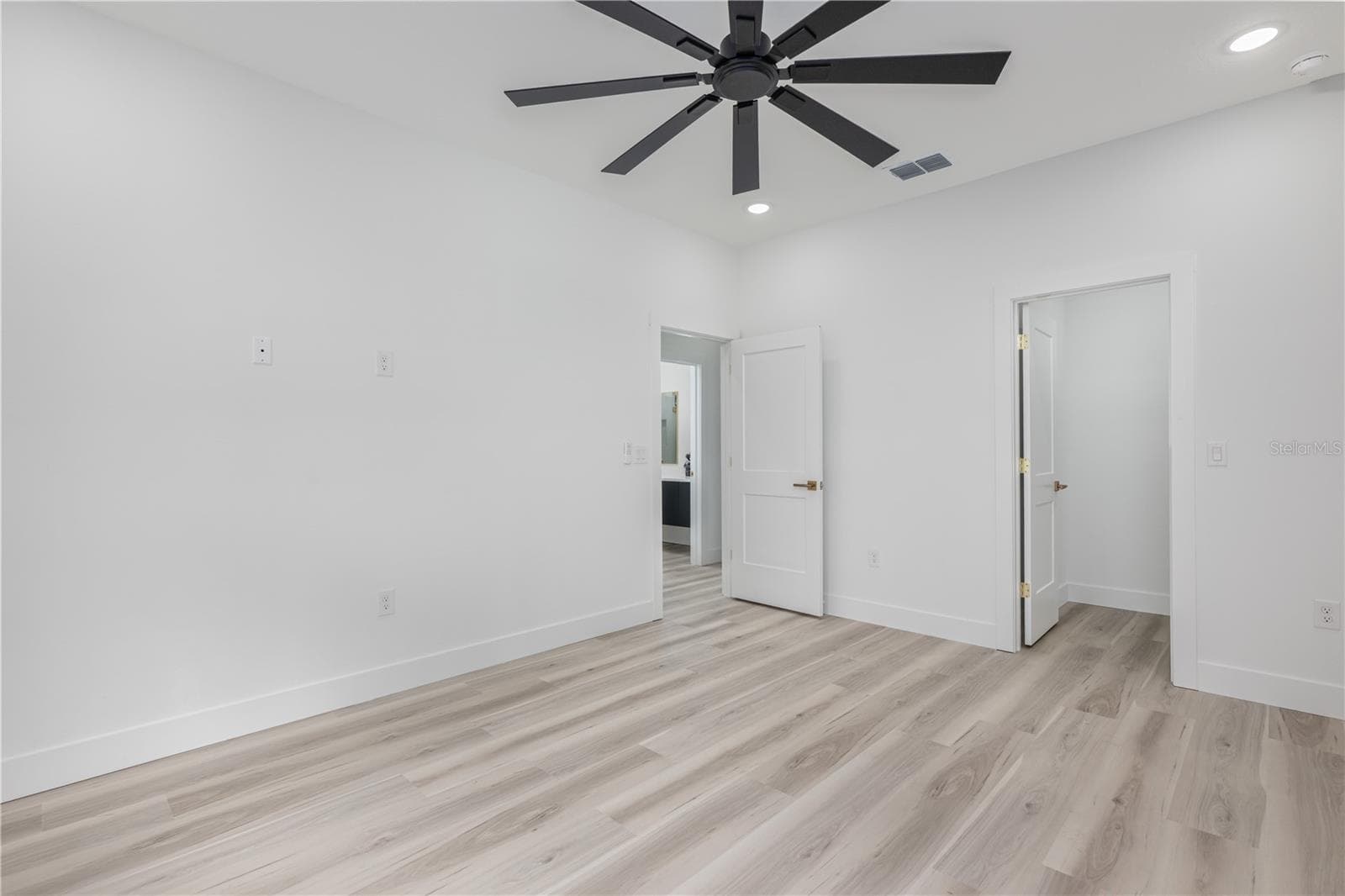 Single Family Residence at 30563 SAFFRON AVE, EUSTIS, photo 19 of 43