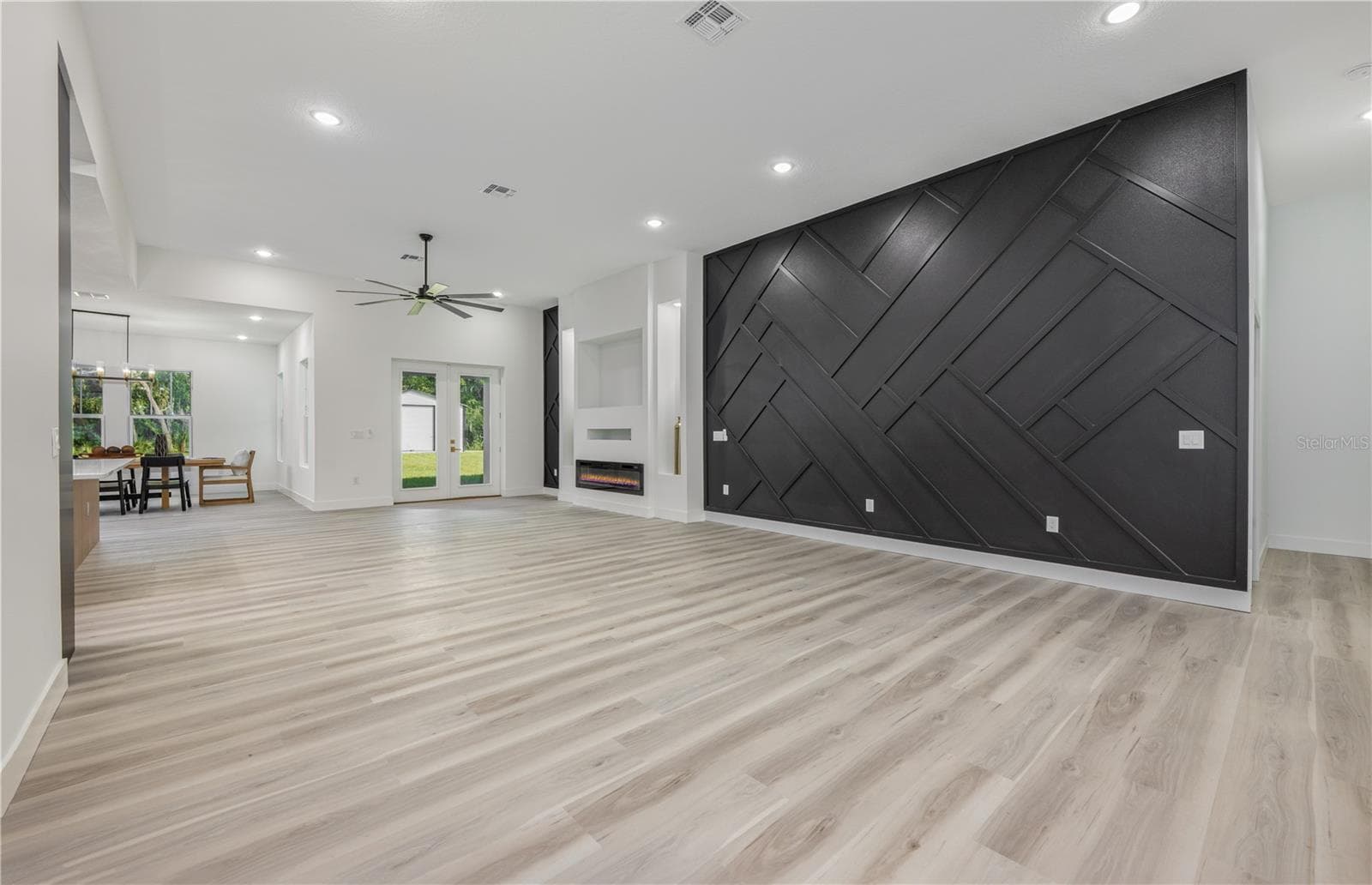 Single Family Residence at 30563 SAFFRON AVE, EUSTIS, photo 25 of 43