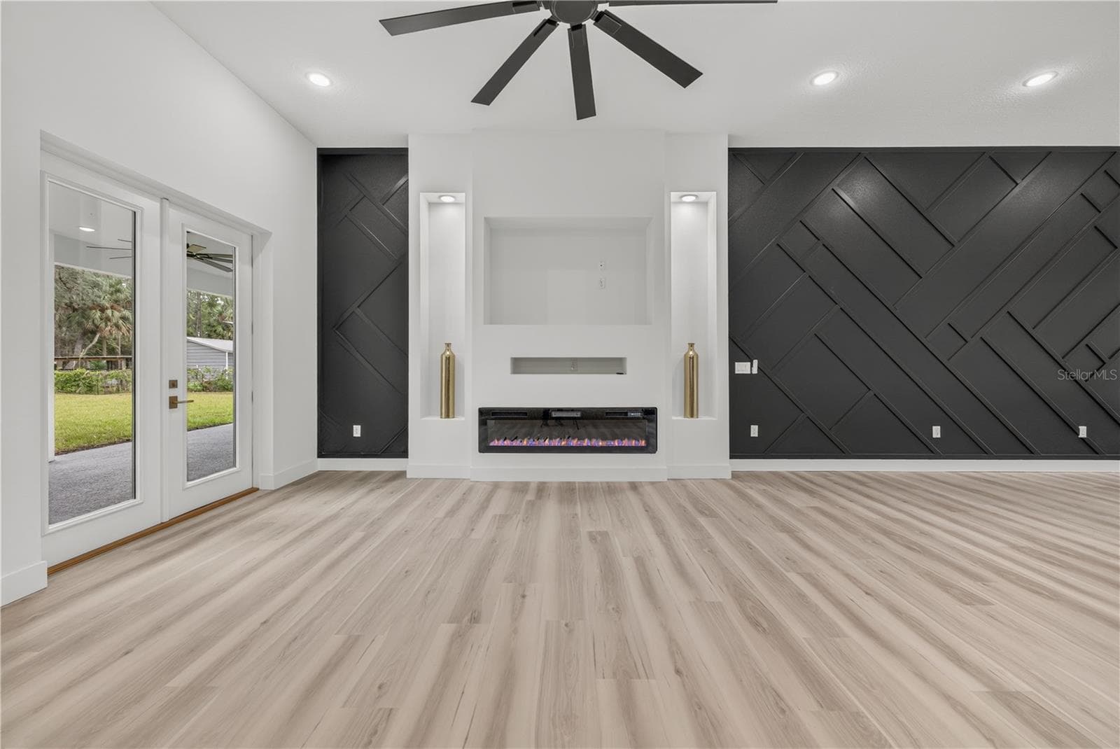 Single Family Residence at 30563 SAFFRON AVE, EUSTIS, photo 34 of 43