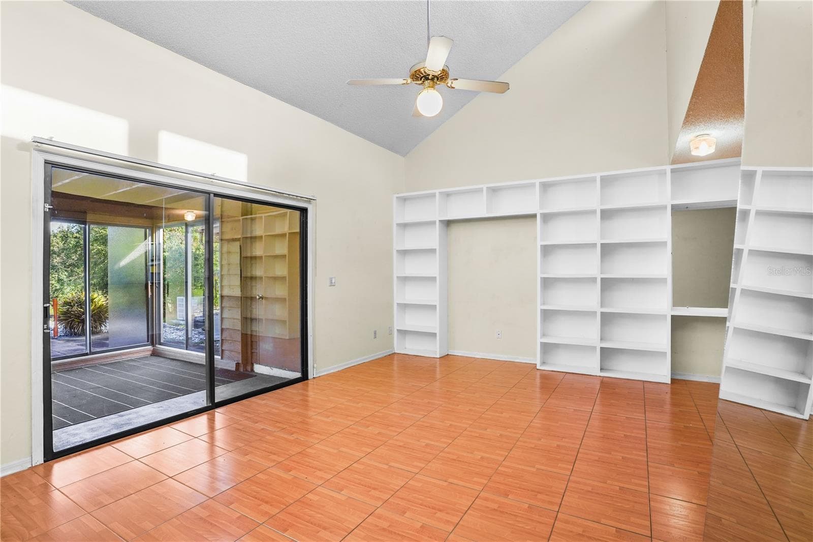 Townhouse at 679 W CRANES CIR, ALTAMONTE SPRINGS, photo 8 of 36