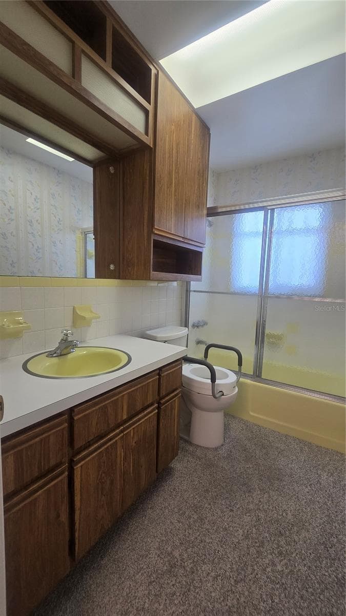 3rd bathroom with tub and shower - 10386 112TH WAY N, SEMINOLE
