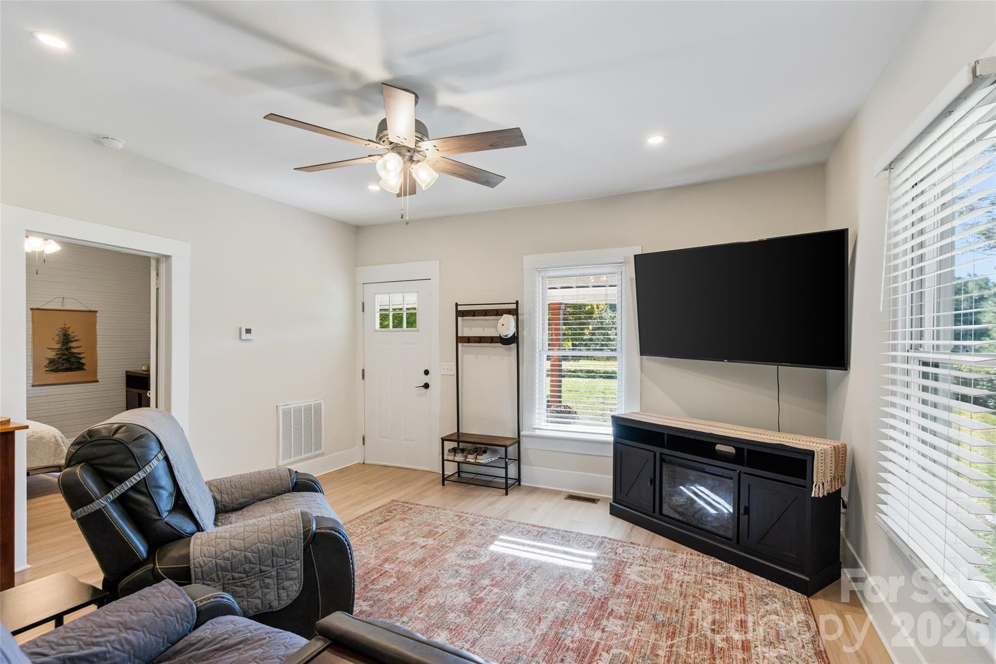 Single Family Residence at 4595 Edgeland Road, Edgemoor, photo 6 of 35