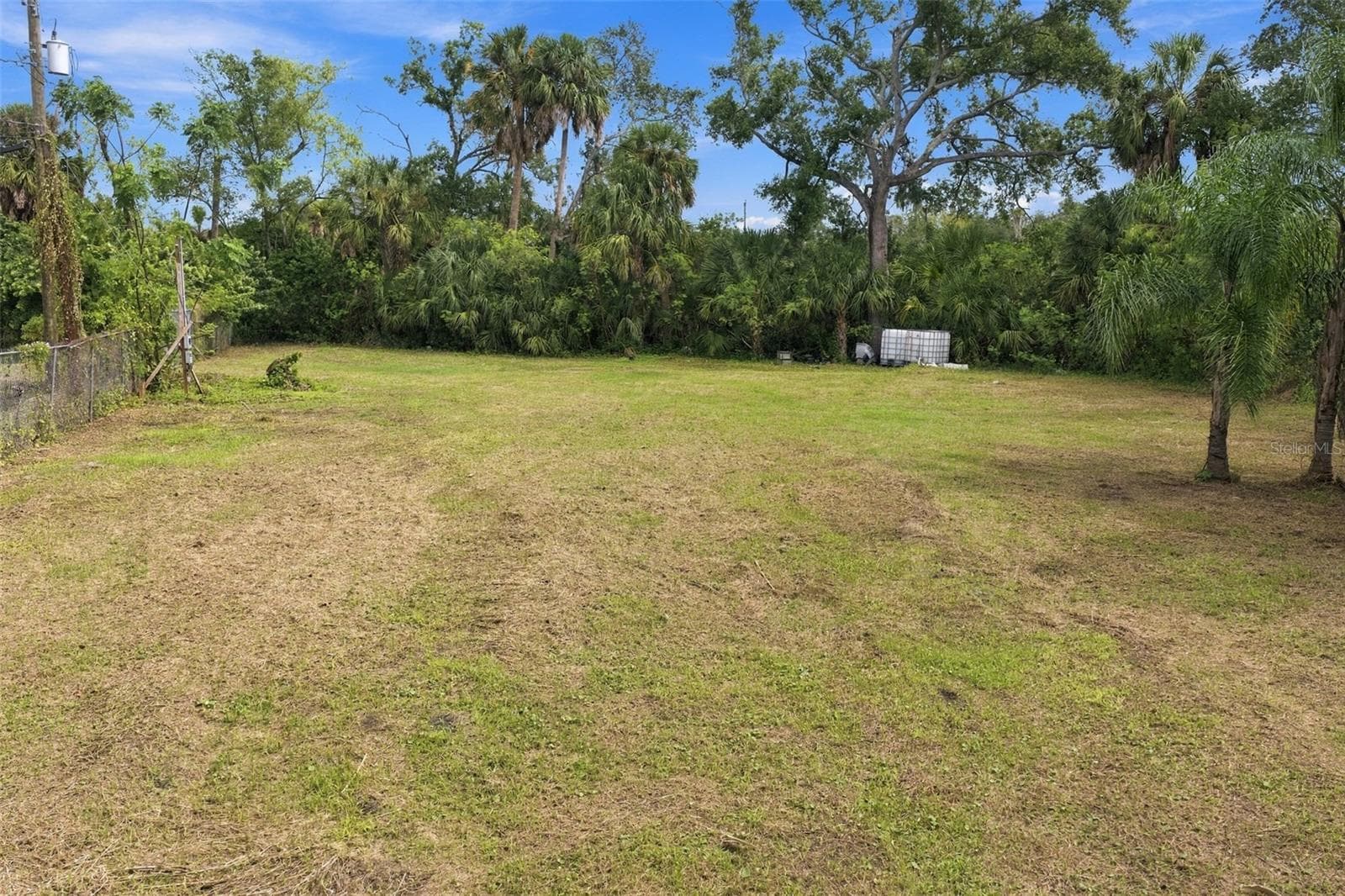 Land at 9938 RIVER DR, GIBSONTON, photo 2 of 9