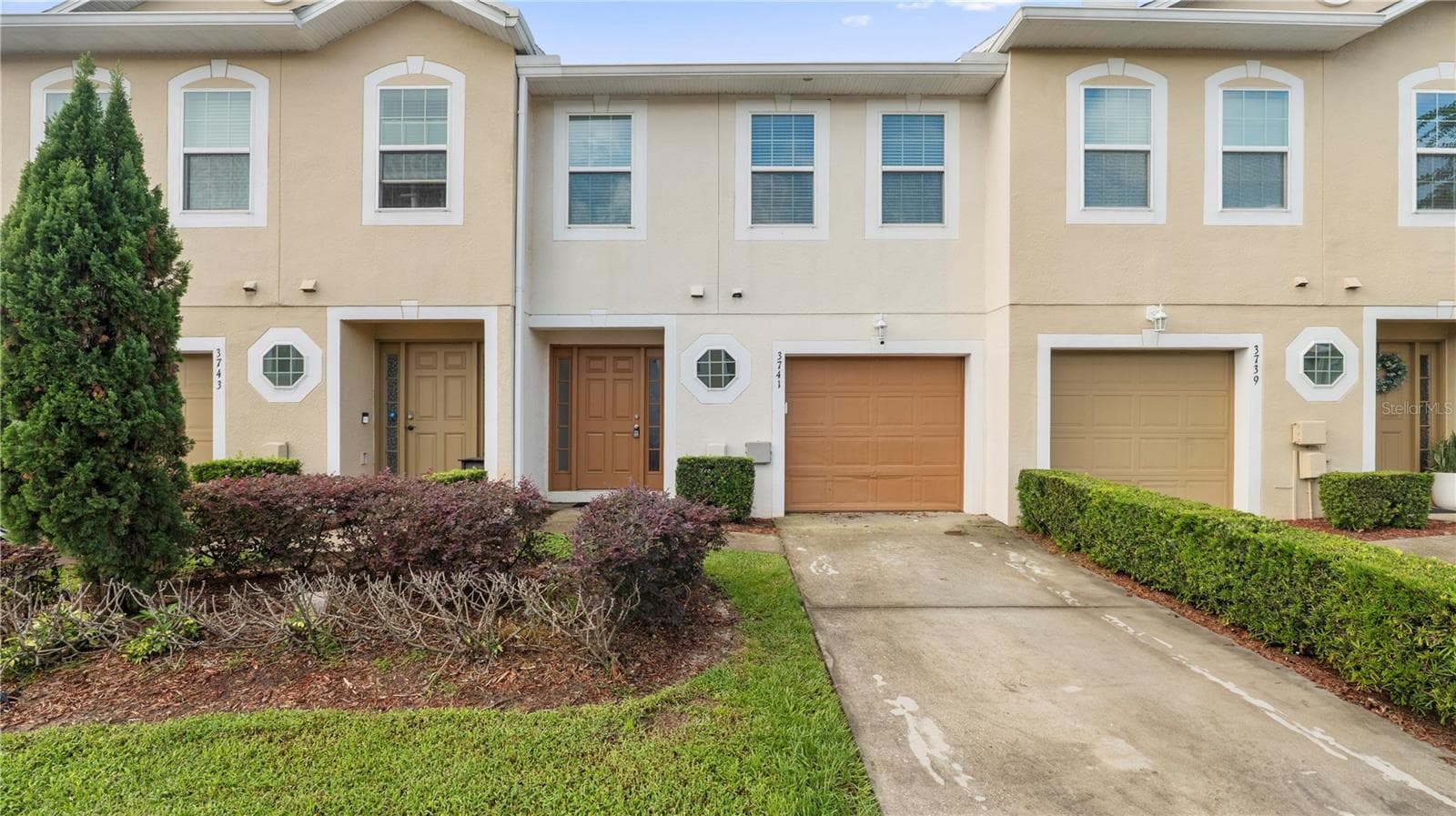 Townhouse at 3741 WOODBURY HILL LOOP, LAKELAND, photo 2 of 36