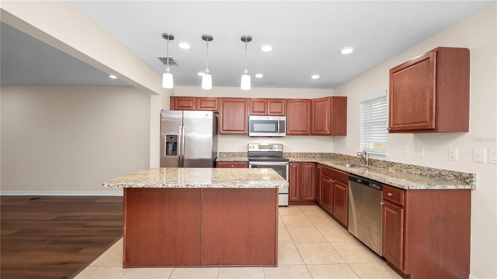 Townhouse at 3741 WOODBURY HILL LOOP, LAKELAND, photo 10 of 36