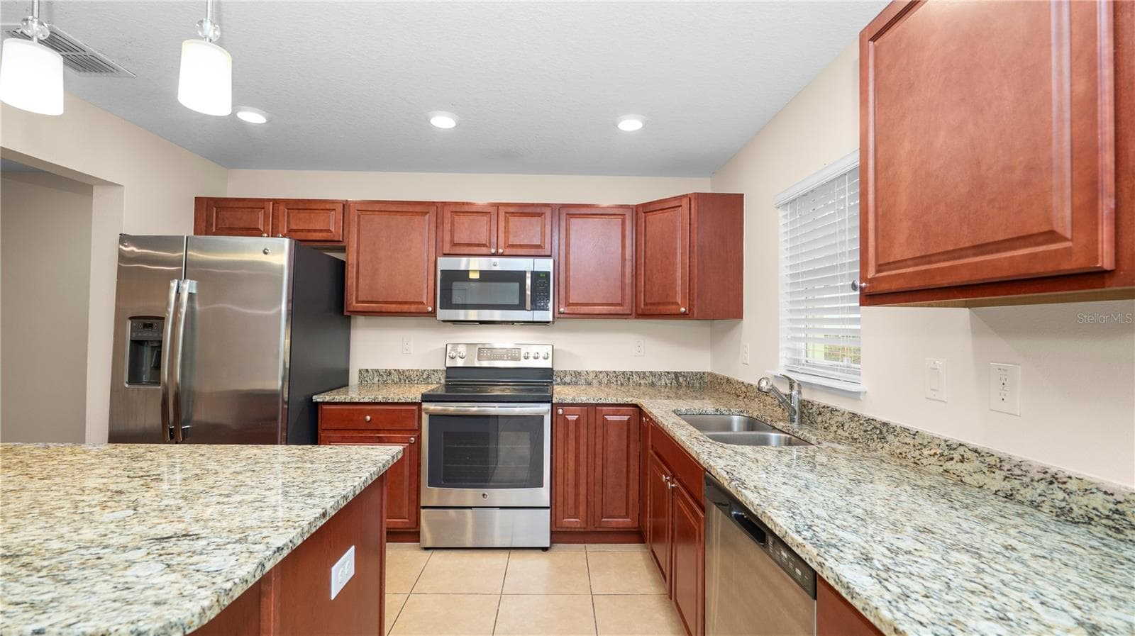 Townhouse at 3741 WOODBURY HILL LOOP, LAKELAND, photo 13 of 36
