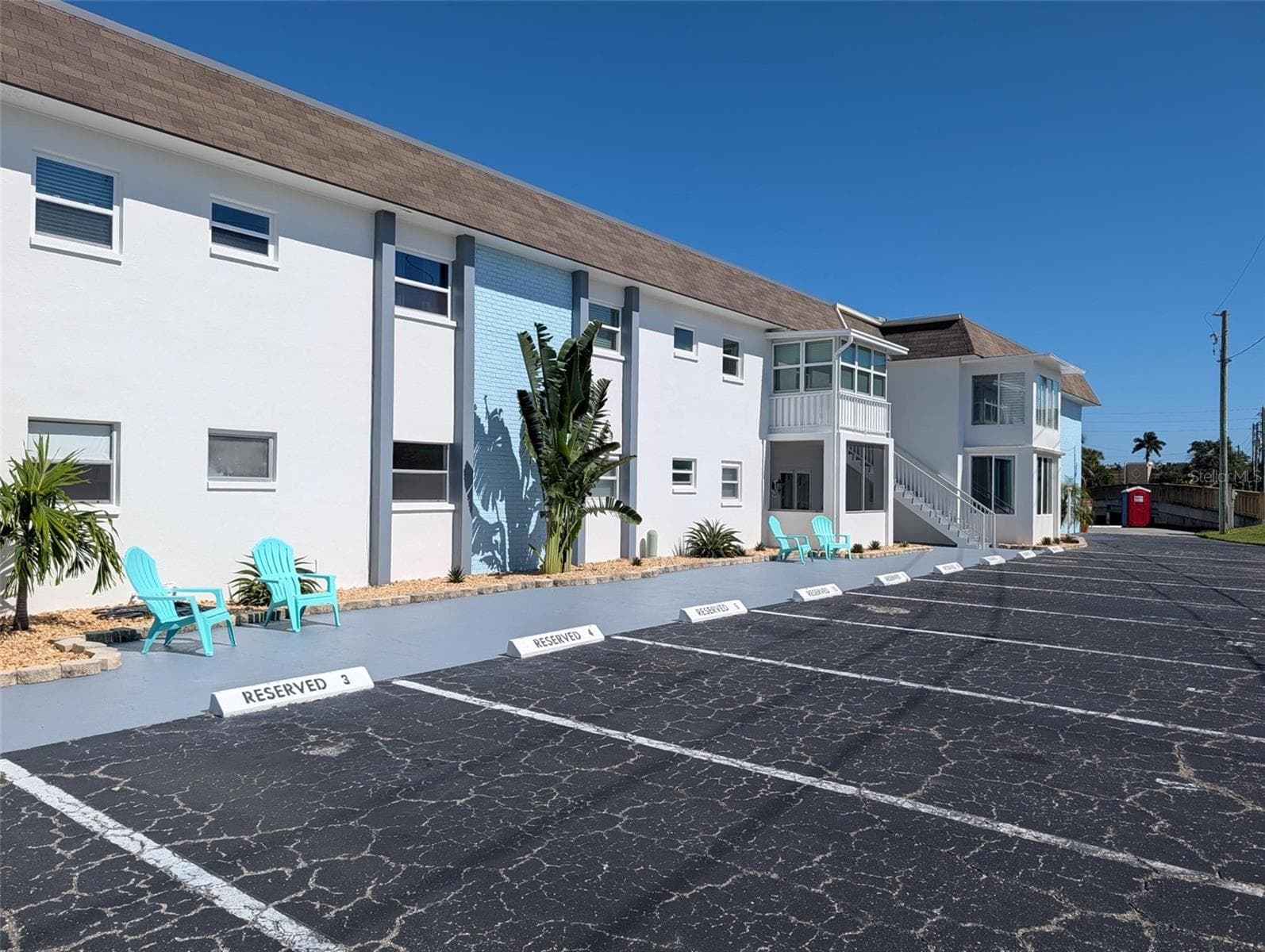 new paint - 184 117TH AVE #2, TREASURE ISLAND