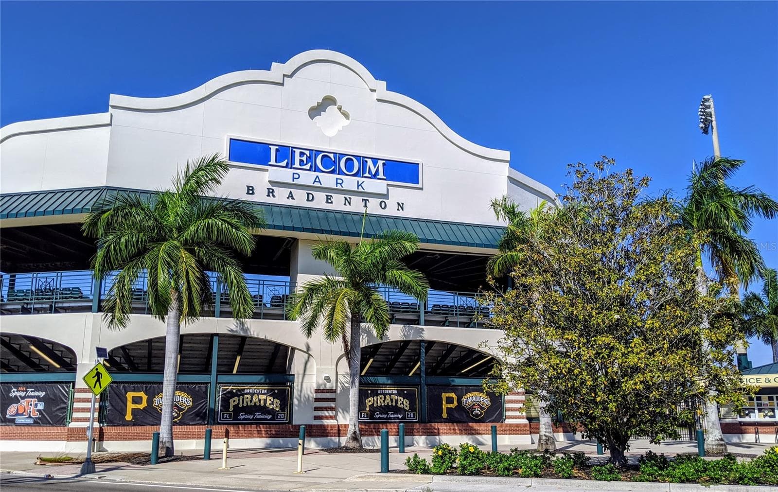 Condominium at 3779 LAKE BAYSHORE DR #H-402, BRADENTON, photo 47 of 48
