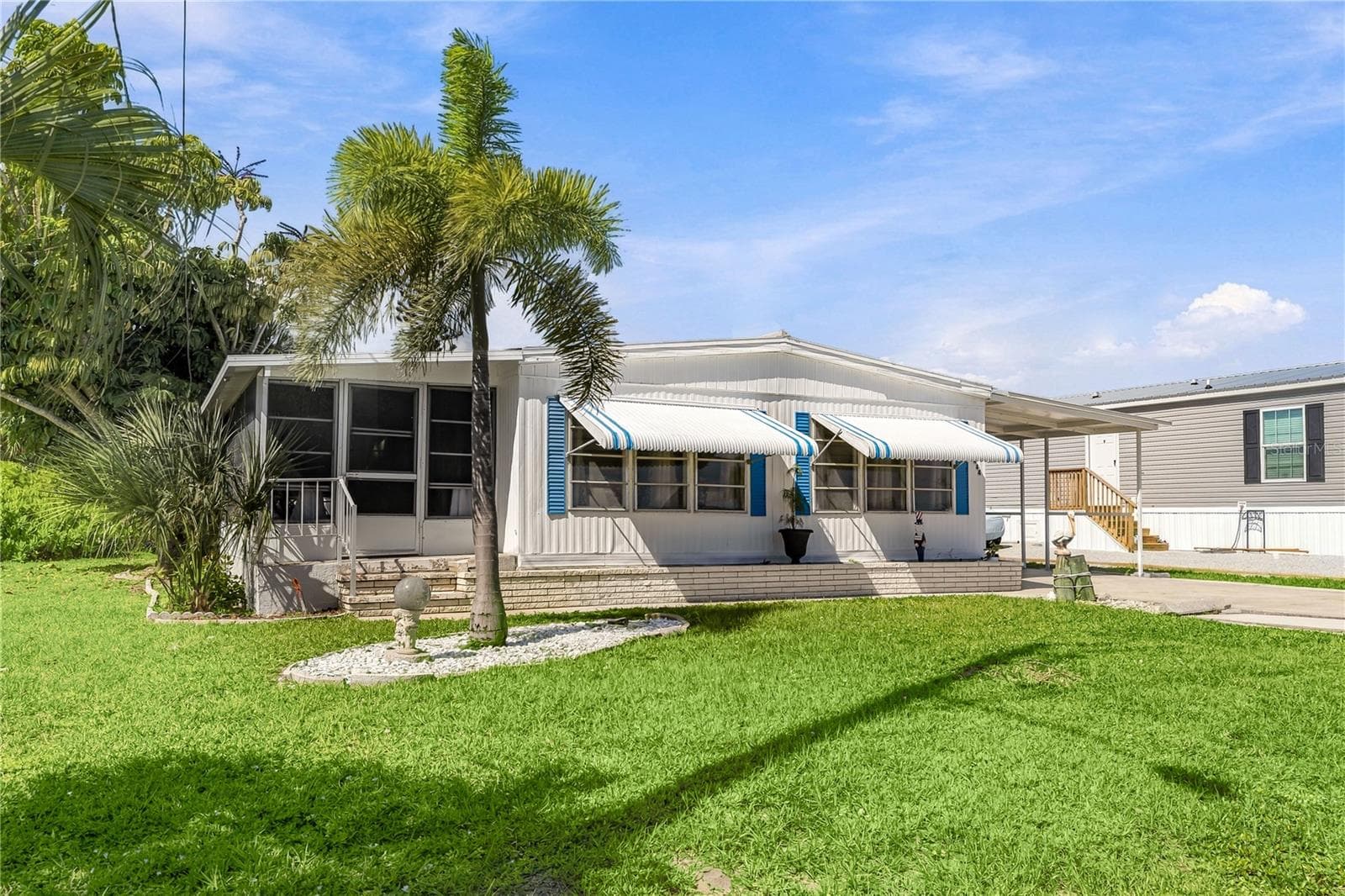 Mobile Home at 1444 SEAGULL DR, ENGLEWOOD, photo 4 of 29