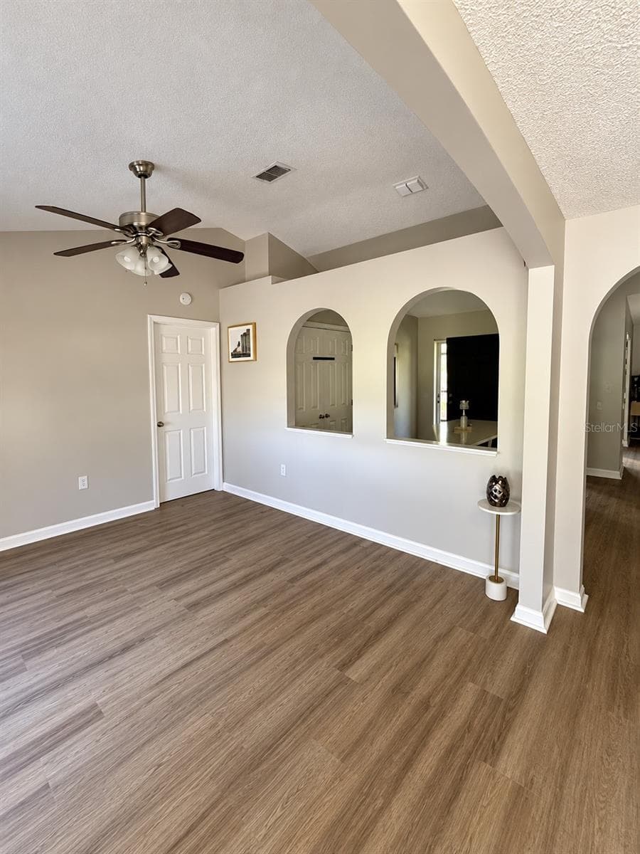 Single Family Residence at 346 COCOA CT, KISSIMMEE, photo 4 of 25