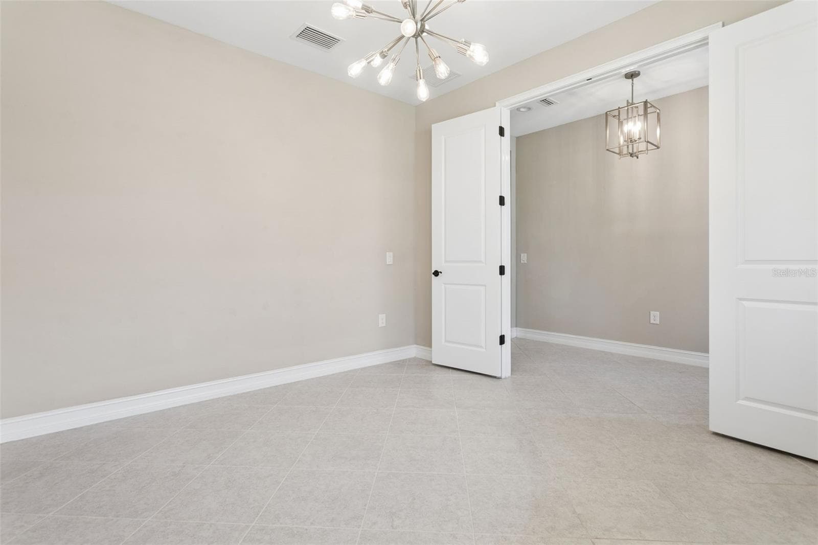 Single Family Residence at 33468 AZALEA RIDGE DR, WESLEY CHAPEL, photo 3 of 31