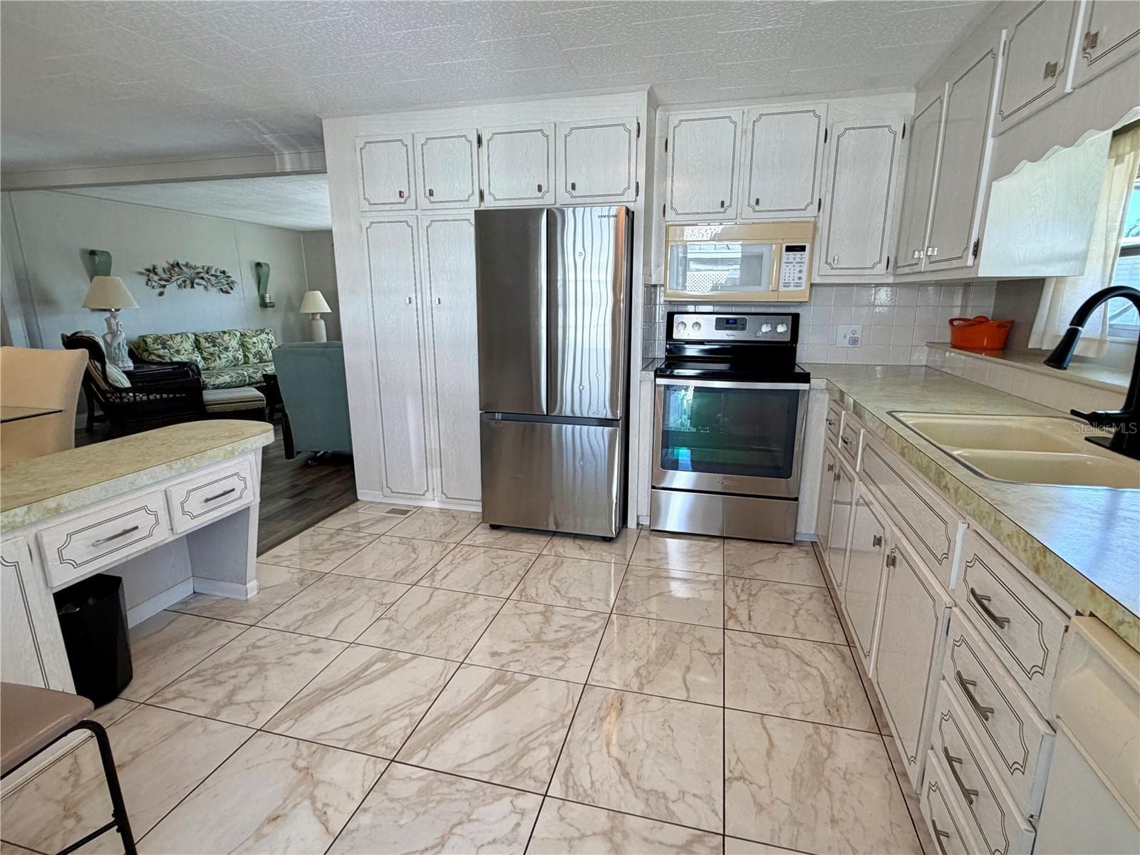 Mobile Home at 34085 ALAMANDA DR N, PINELLAS PARK, photo 7 of 33