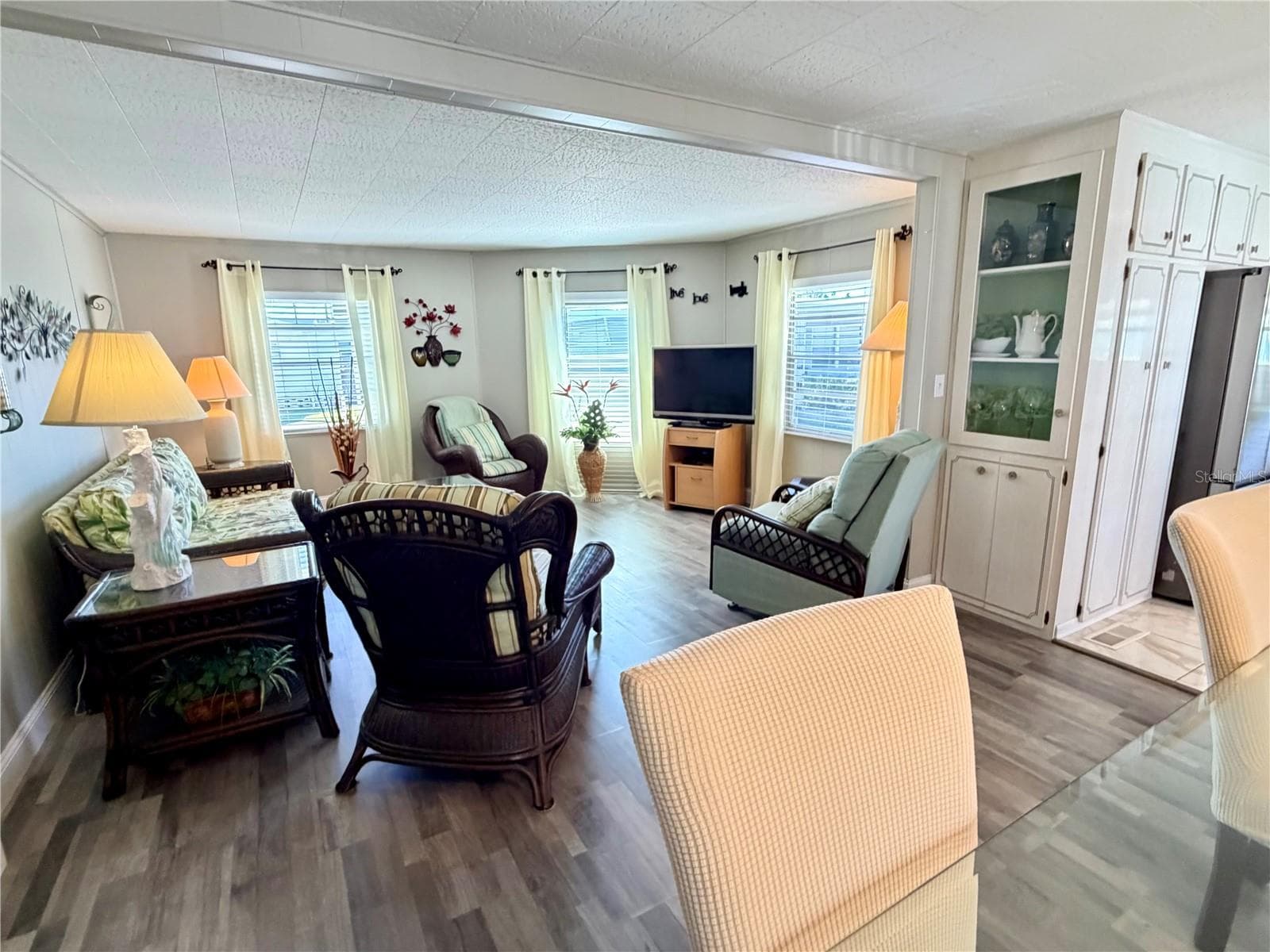 Mobile Home at 34085 ALAMANDA DR N, PINELLAS PARK, photo 11 of 33