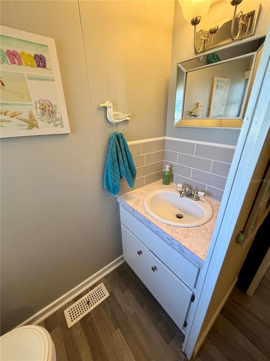 Mobile Home at 34085 ALAMANDA DR N, PINELLAS PARK, photo 14 of 33