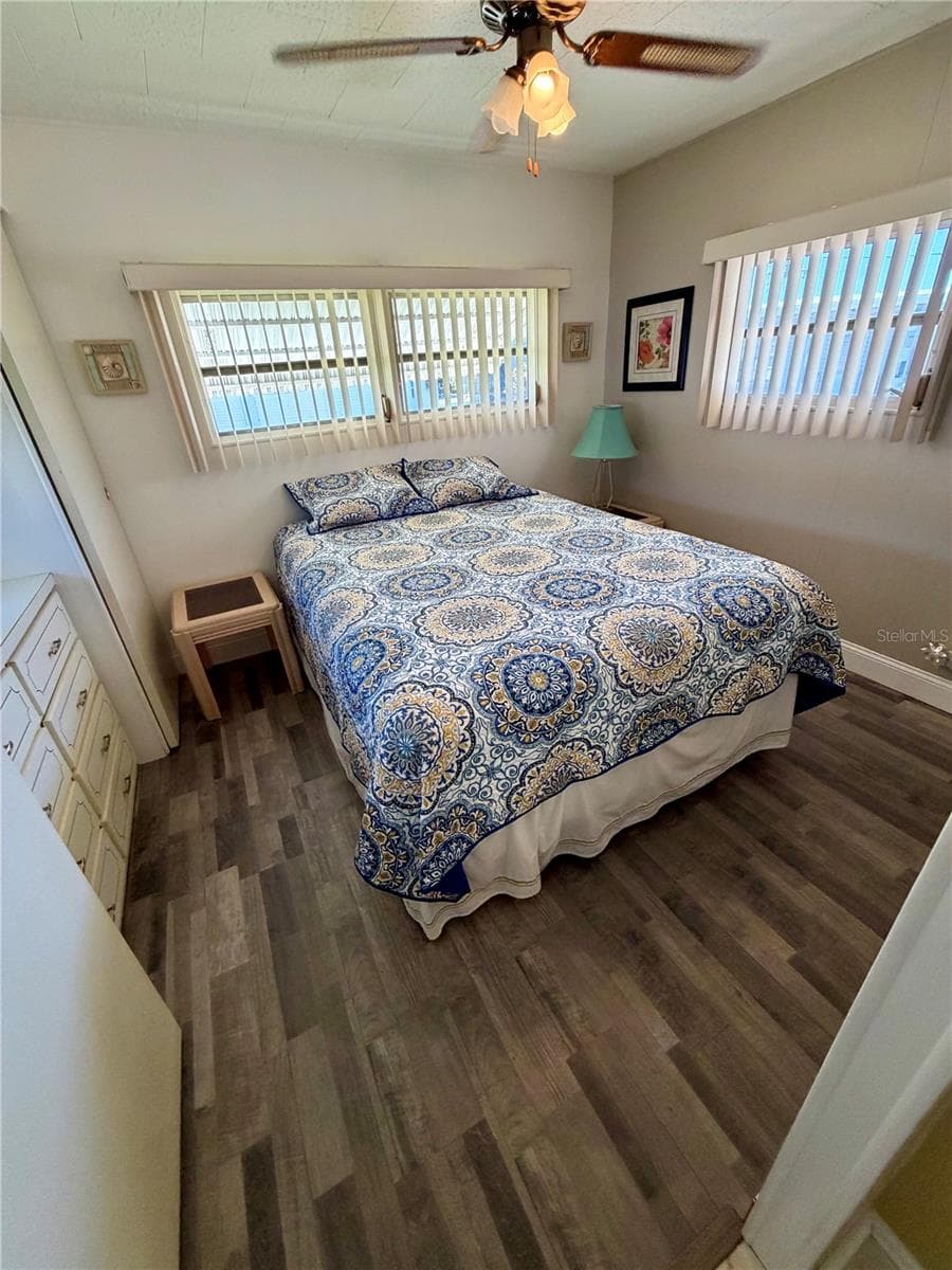 2nd bedroom from bathroom - 34085 ALAMANDA DR N, PINELLAS PARK