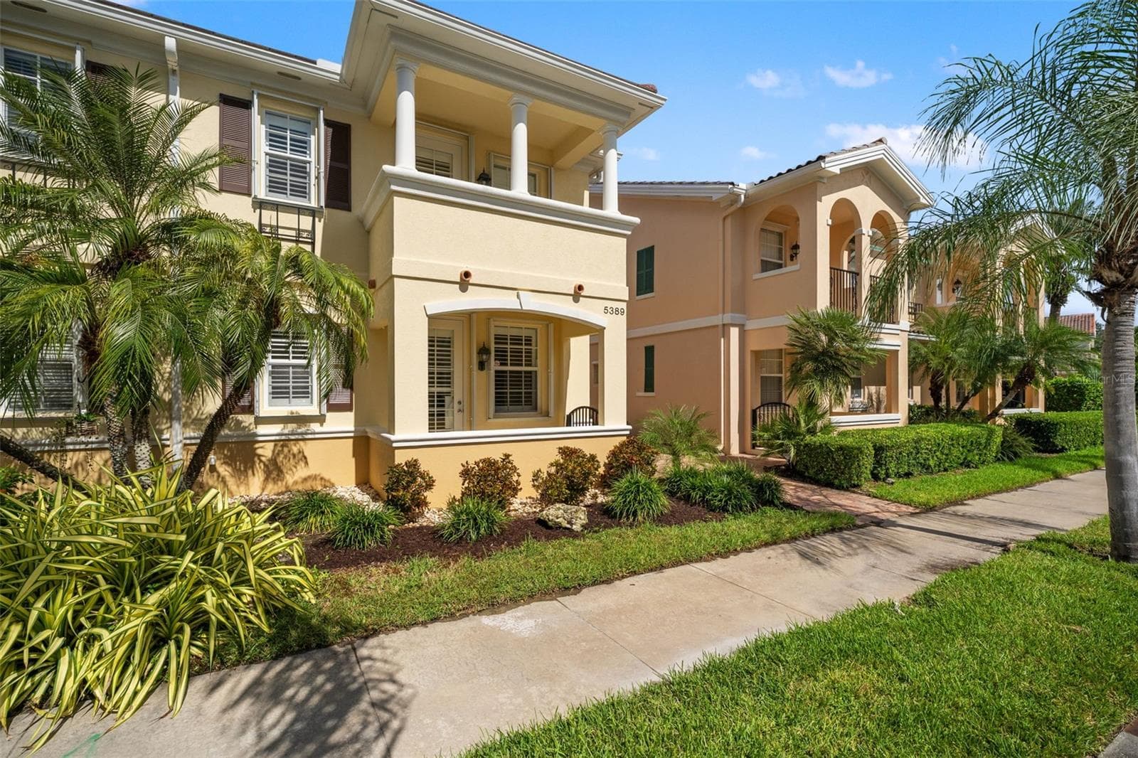 Lovely curb appeal - 5389 CAMBIAGO ST, SARASOTA