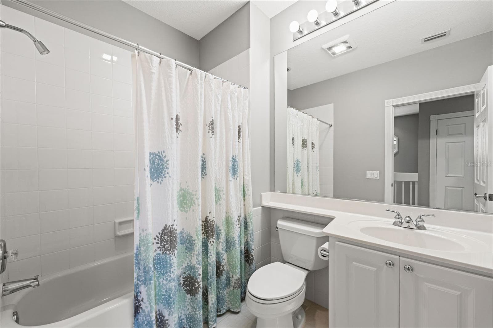 Full third bathroom - 5389 CAMBIAGO ST, SARASOTA