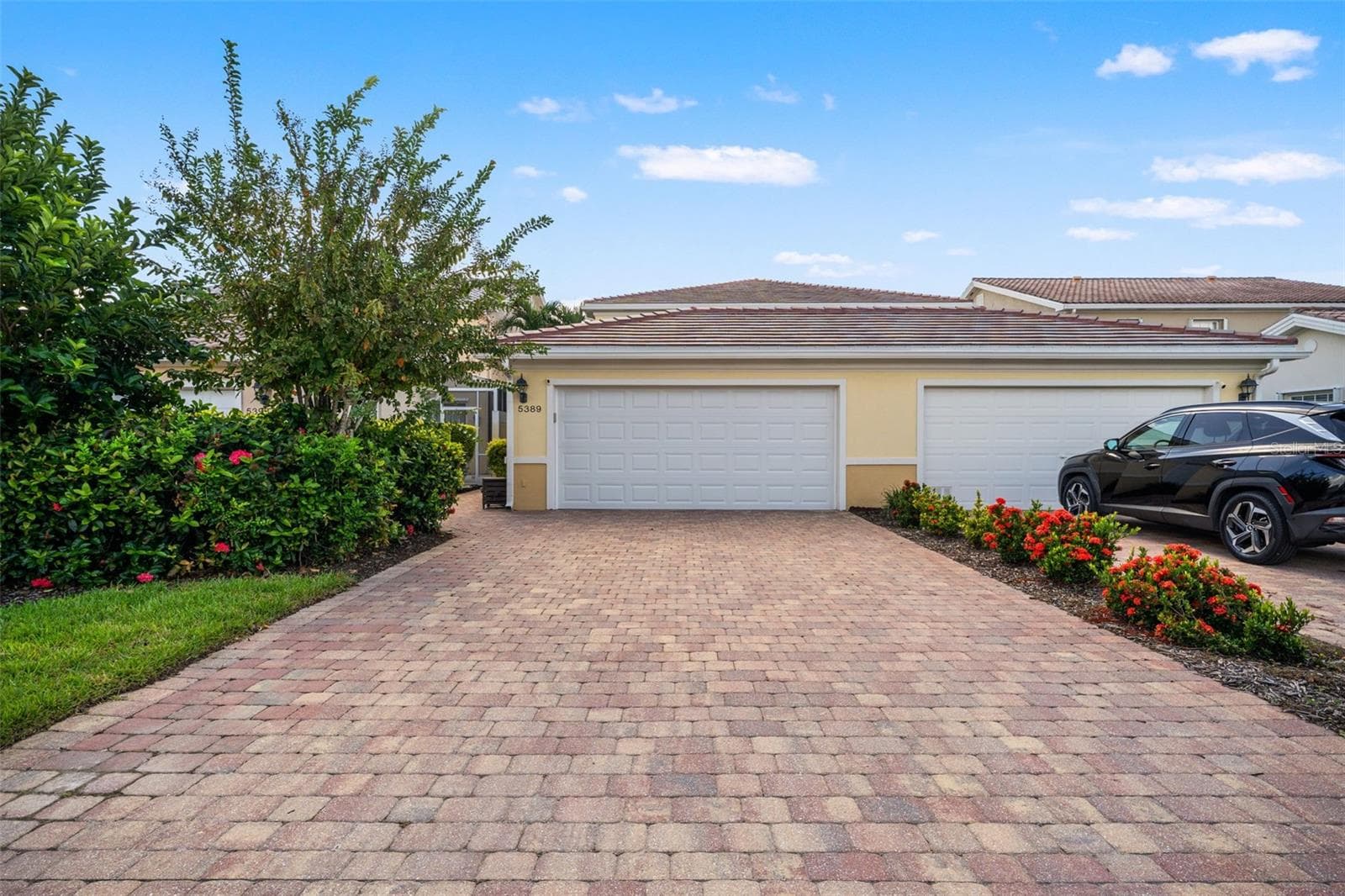 Extended driveway - 5389 CAMBIAGO ST, SARASOTA
