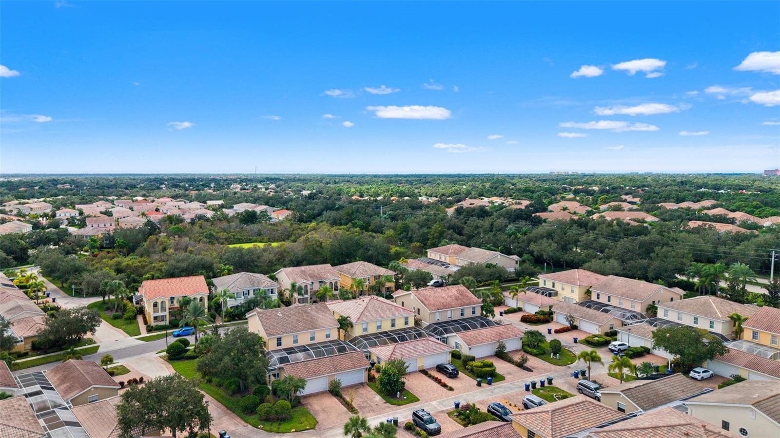 Aerial view of the garage - 5389 CAMBIAGO ST, SARASOTA