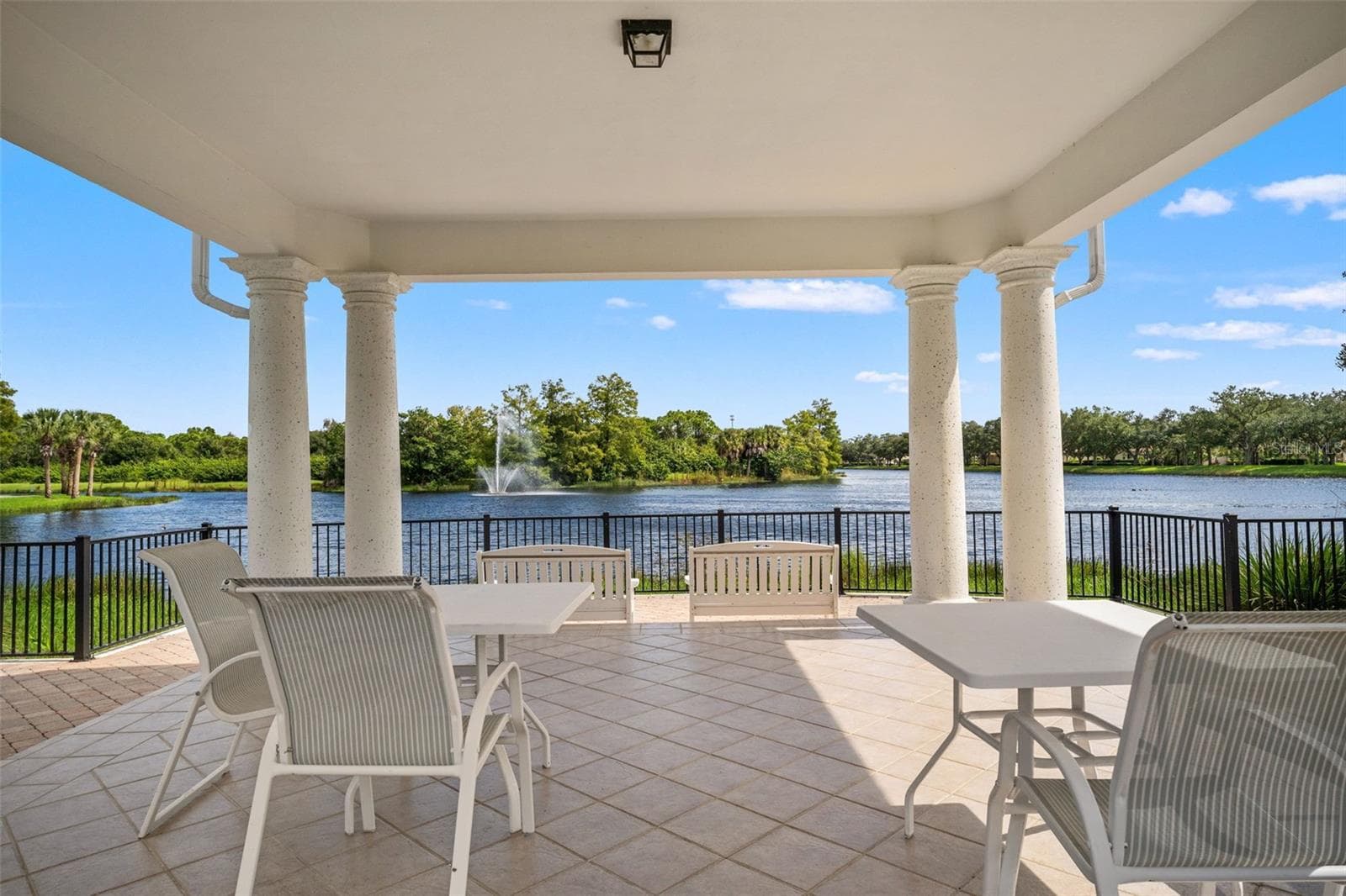 Relax by the lake - 5389 CAMBIAGO ST, SARASOTA