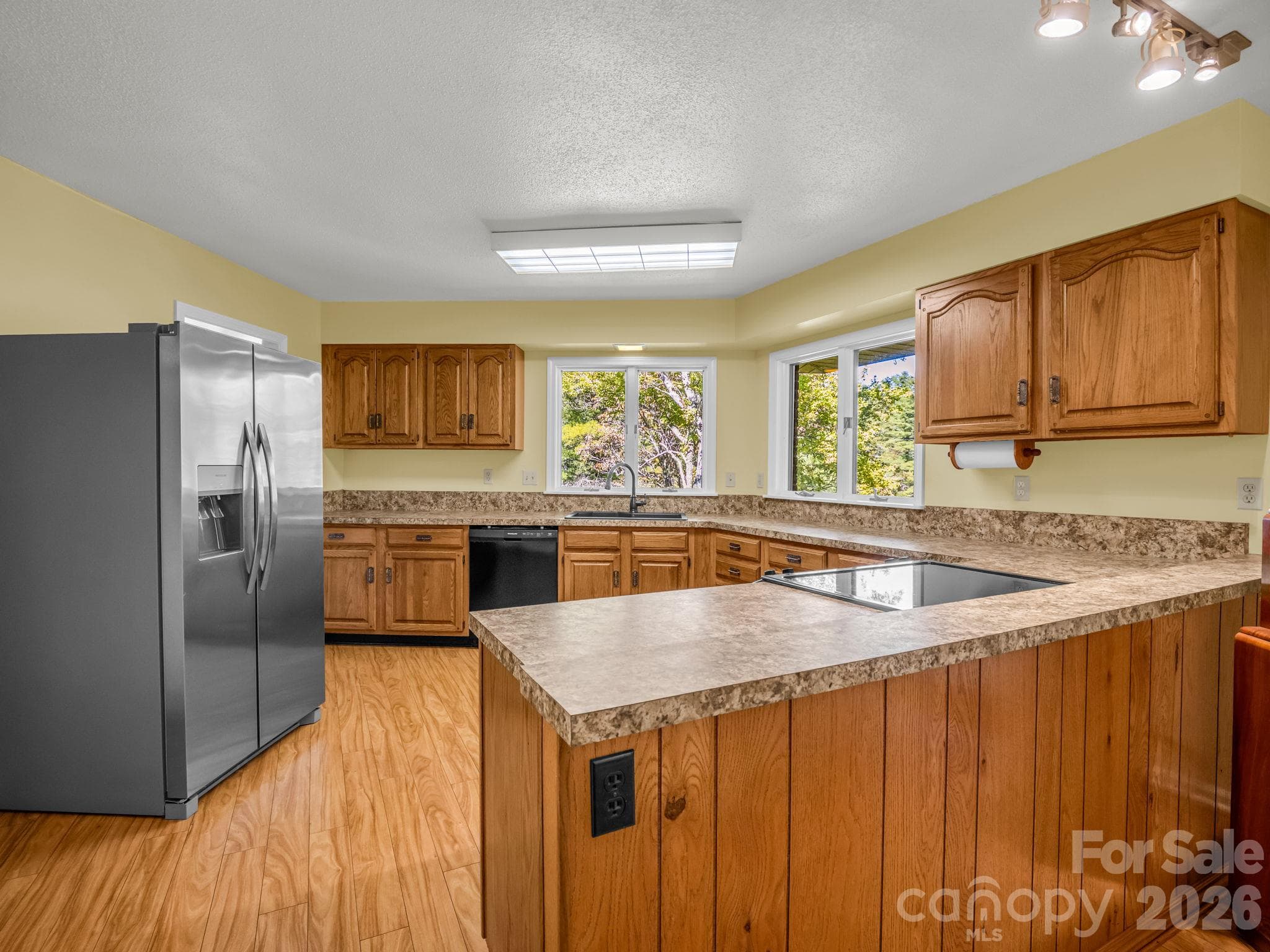 Single Family Residence at 112 Wolf Shoals Road, Hendersonville, photo 14 of 43