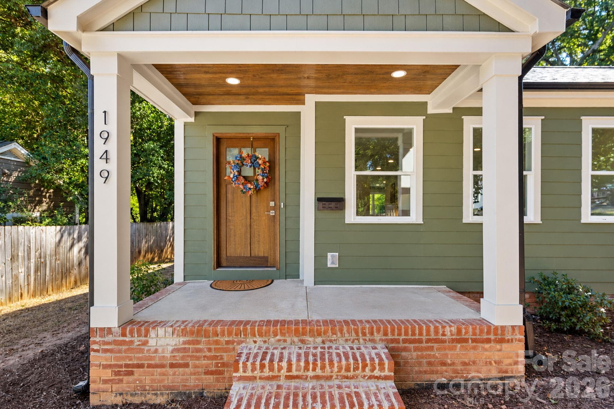 Single Family Residence at 1949 Garibaldi Avenue, Charlotte, photo 2 of 35