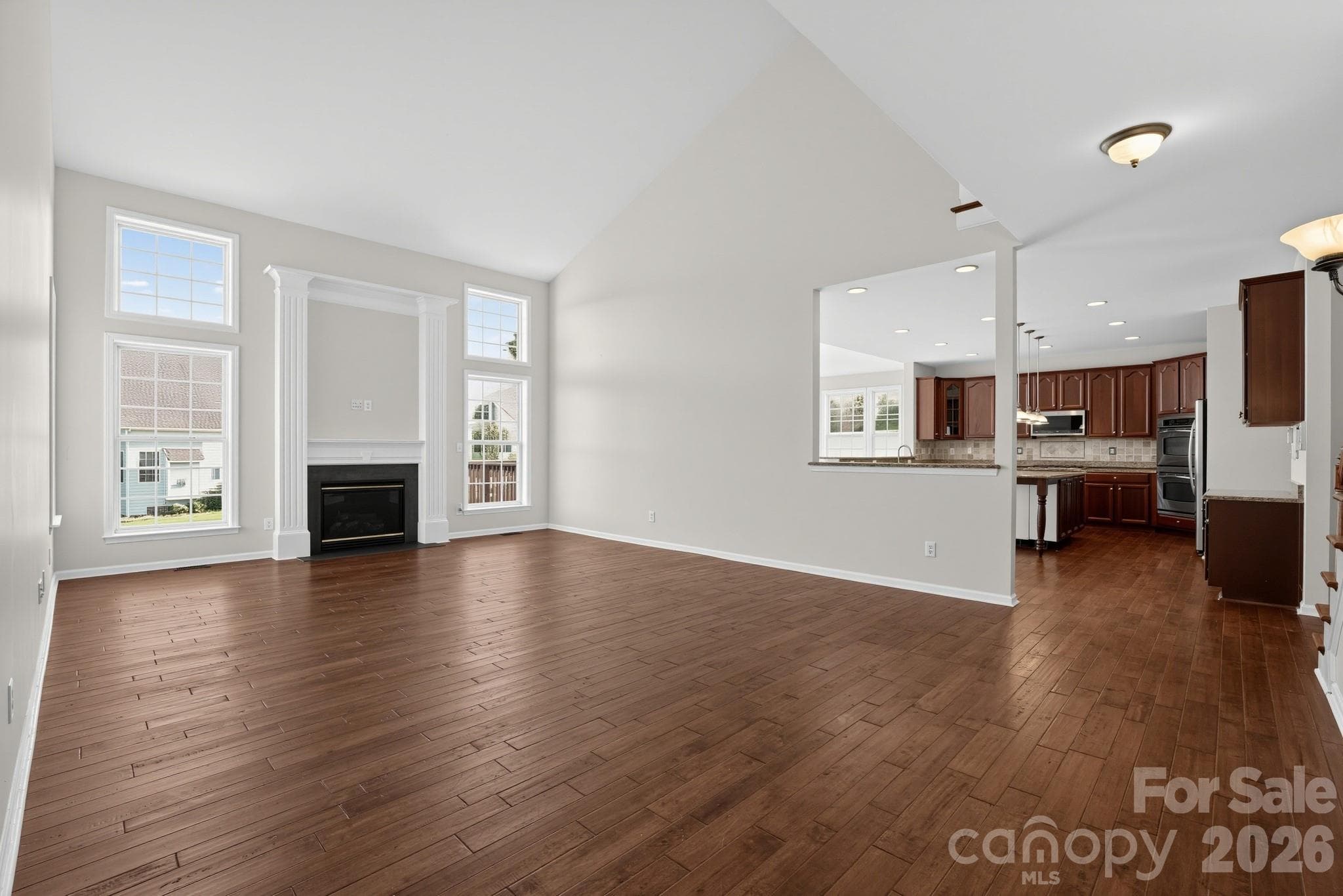 Single Family Residence at 7703 Pleasant Valley Drive, Harris, photo 9 of 30
