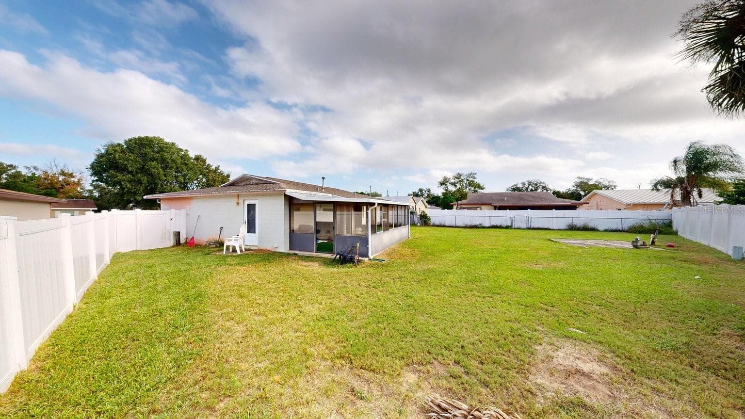 Single Family Residence at 1305 GOLF AVE, ORMOND BEACH, photo 2 of 9