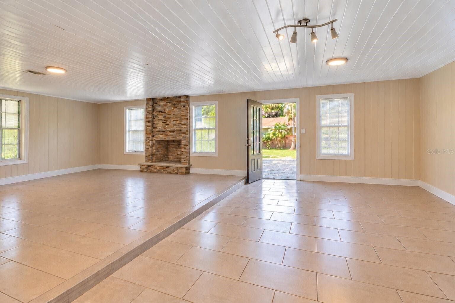 Backroom/ Bonus Room - 1351 MARKHAM WOODS RD, LONGWOOD