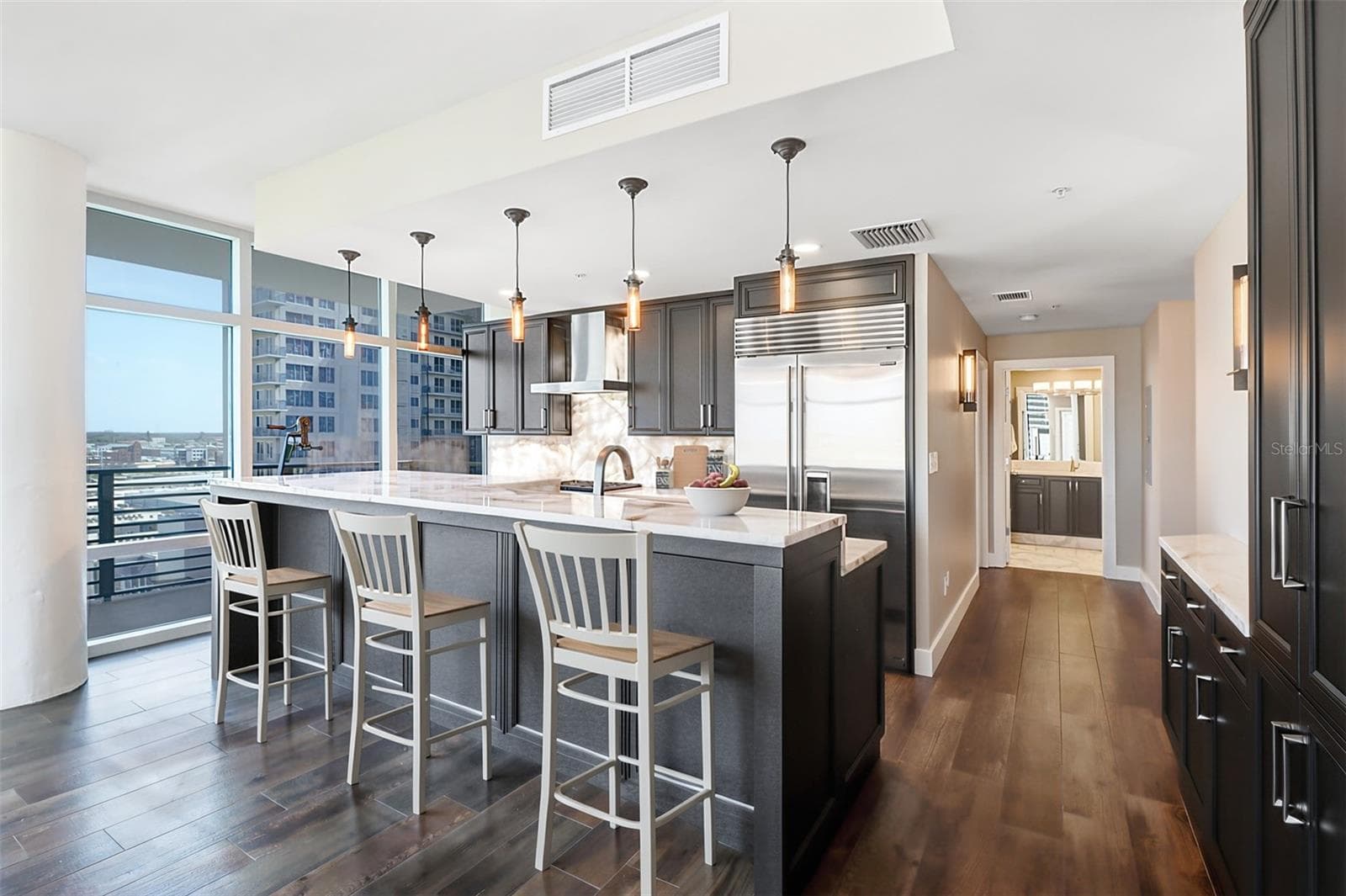 Condominium at 1120 E KENNEDY BLVD #1416, TAMPA, photo 4 of 29