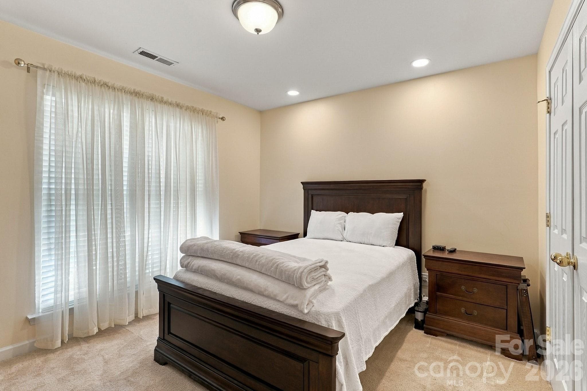 Single Family Residence at 7917 Pebbleridge Drive, Charlotte, photo 25 of 37
