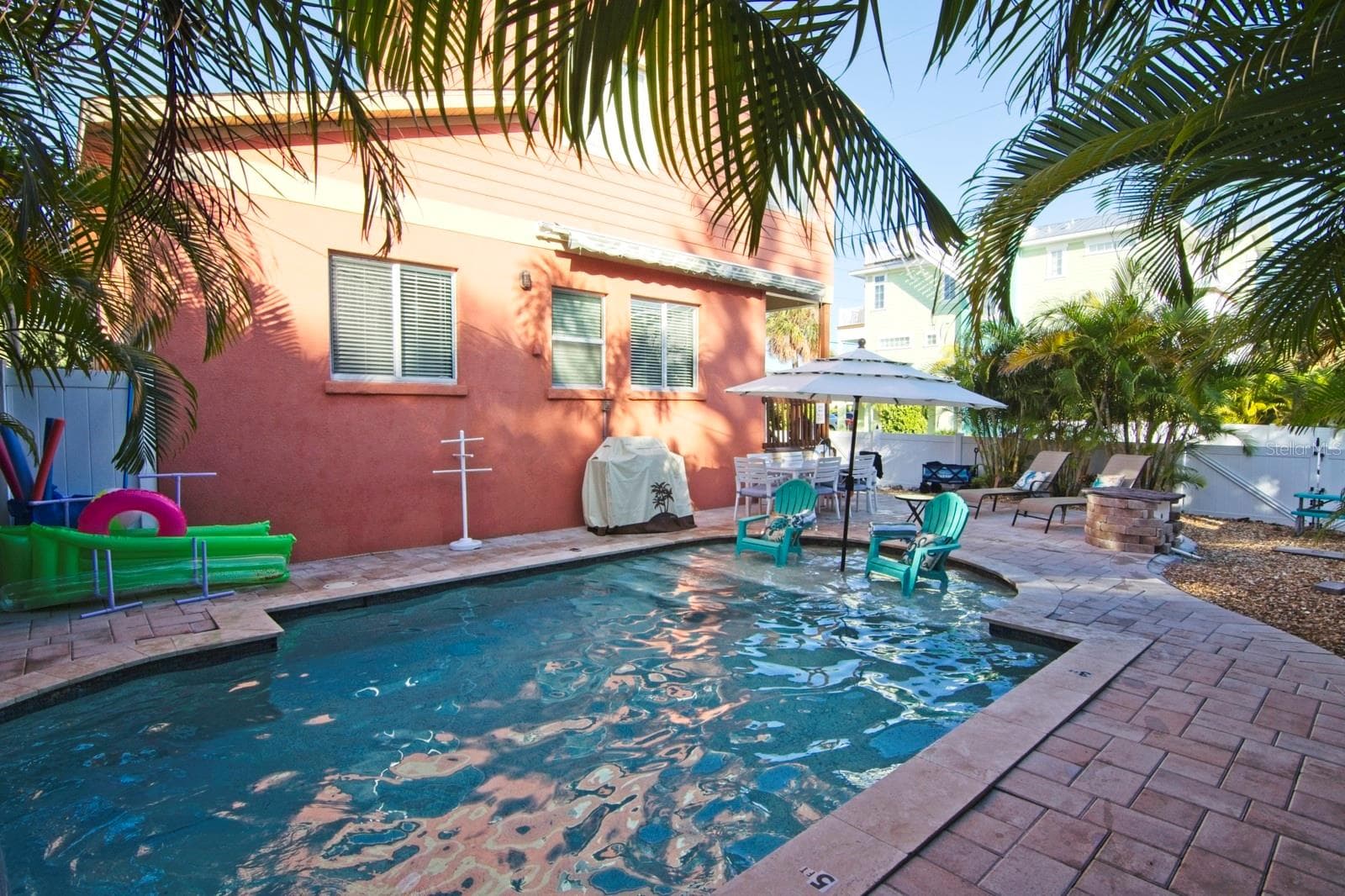 Single Family Residence at 2219 AVENUE C, BRADENTON BEACH, photo 2 of 27