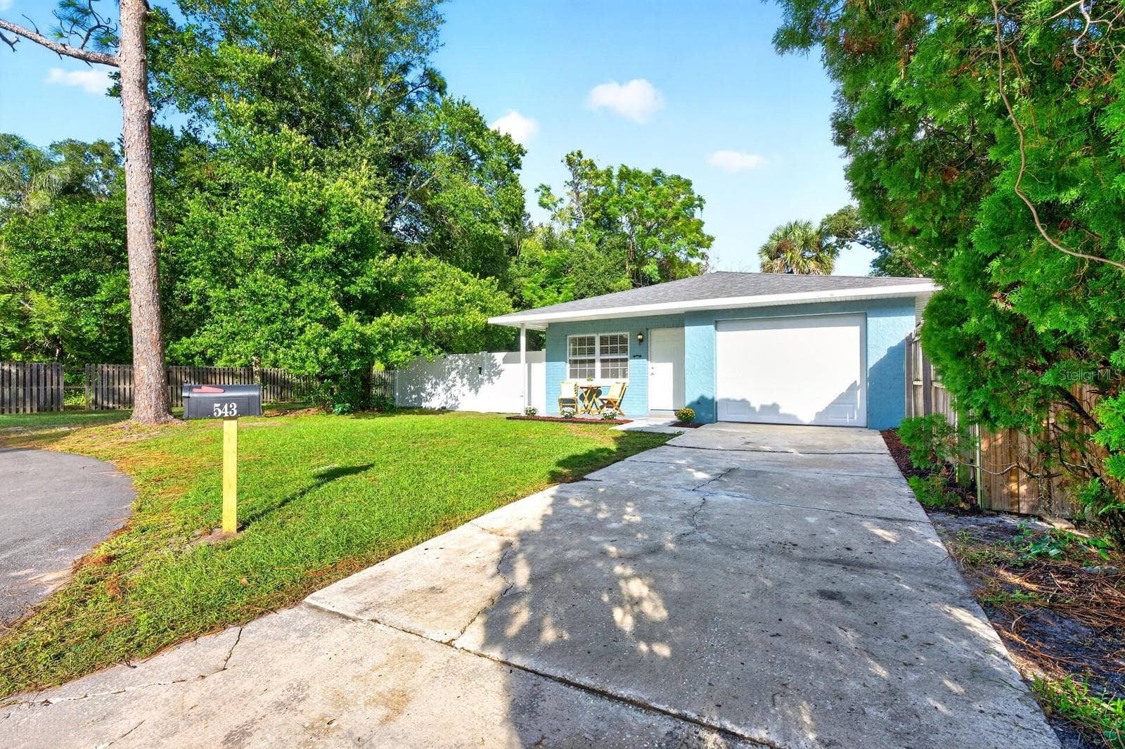 Don't miss your chance to make this sweet home your own! - 543 HIBISCUS WAY #9C, ORLANDO