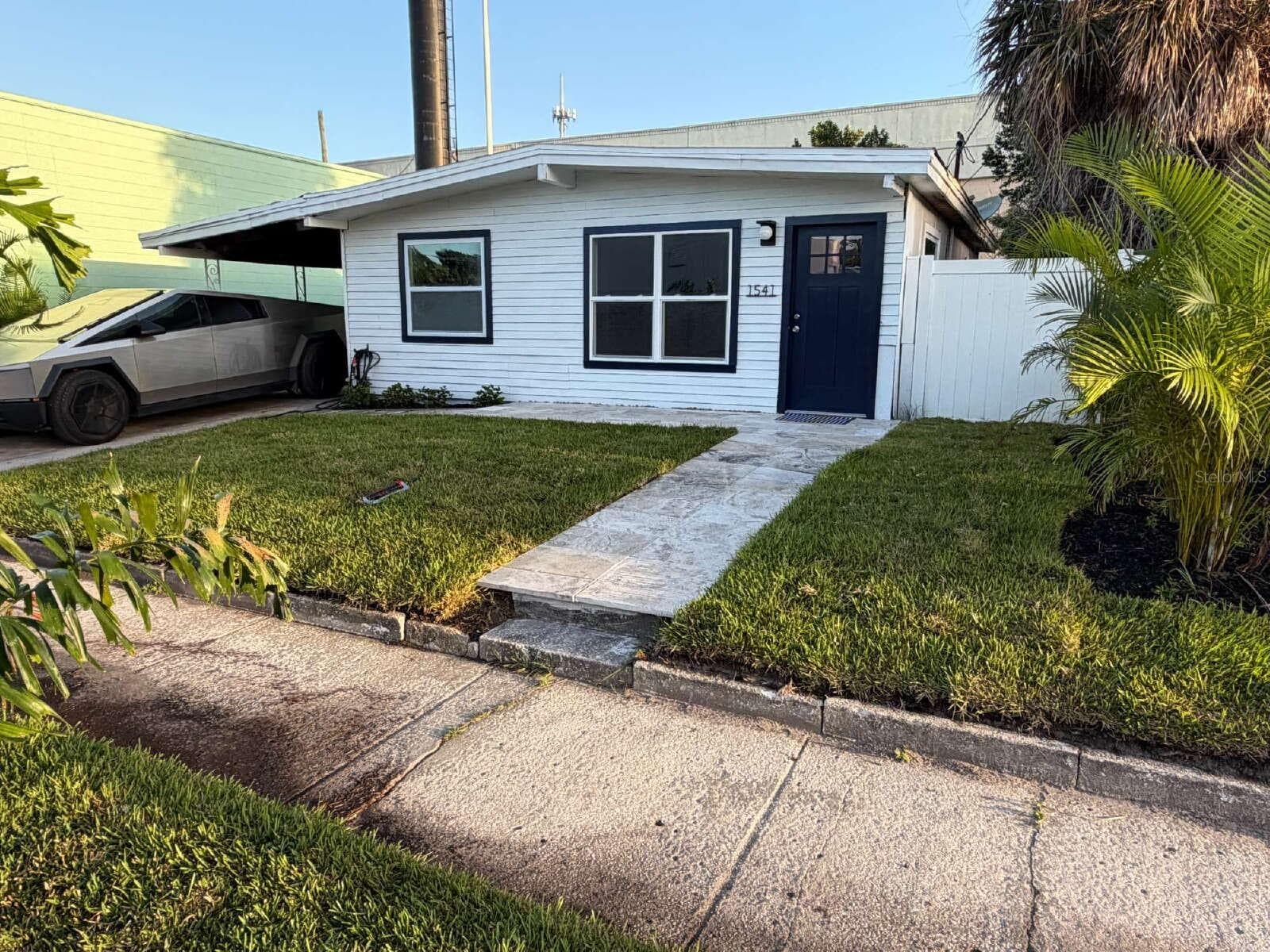 Single Family Residence at 1541 W LA SALLE ST, TAMPA, photo 2 of 18