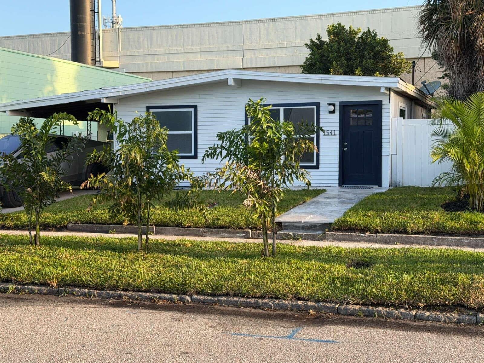 Single Family Residence at 1541 W LA SALLE ST, TAMPA, photo 3 of 18