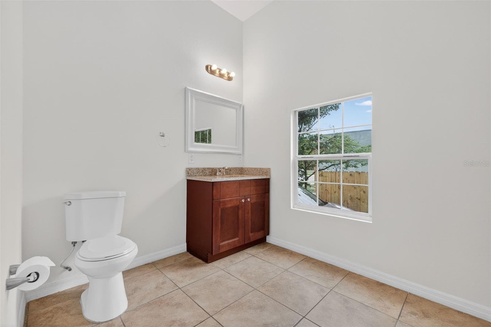 Single Family Residence at 105 W COLUMBUS DR, TAMPA, photo 12 of 23